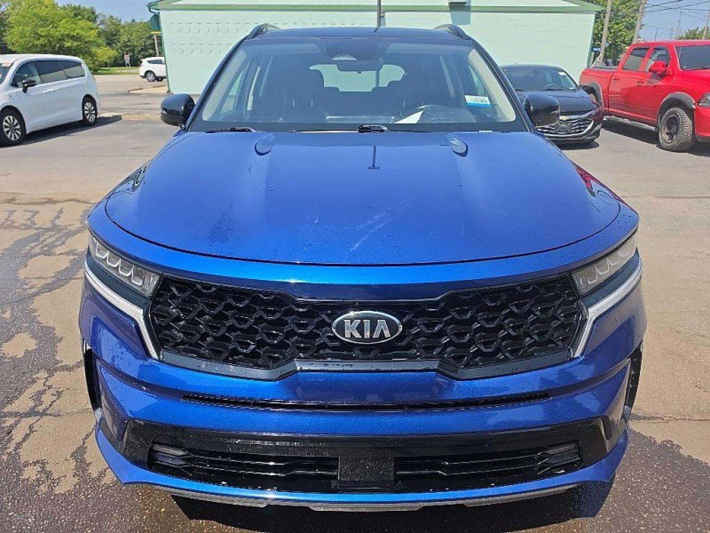 2021 BLUE /BLACK Kia Sorento EX AWD (5XYRHDLF0MG) with an 2.4L L4 DOHC 16V engine, 6A transmission, located at 3304 Woodville Road, Northwood, OH, 43619, (419) 210-8019, 41.612694, -83.480743 - Your #1 Destination for Auto Loans and mdash;No Matter Your Credit!At our dealership, we believe everyone deserves the opportunity to drive their dream car and mdash;whether you have good credit, bad credit, or no credit at all. With a wide selection of hundreds of cars, trucks, and SUVs, you'll fin- Photo#7