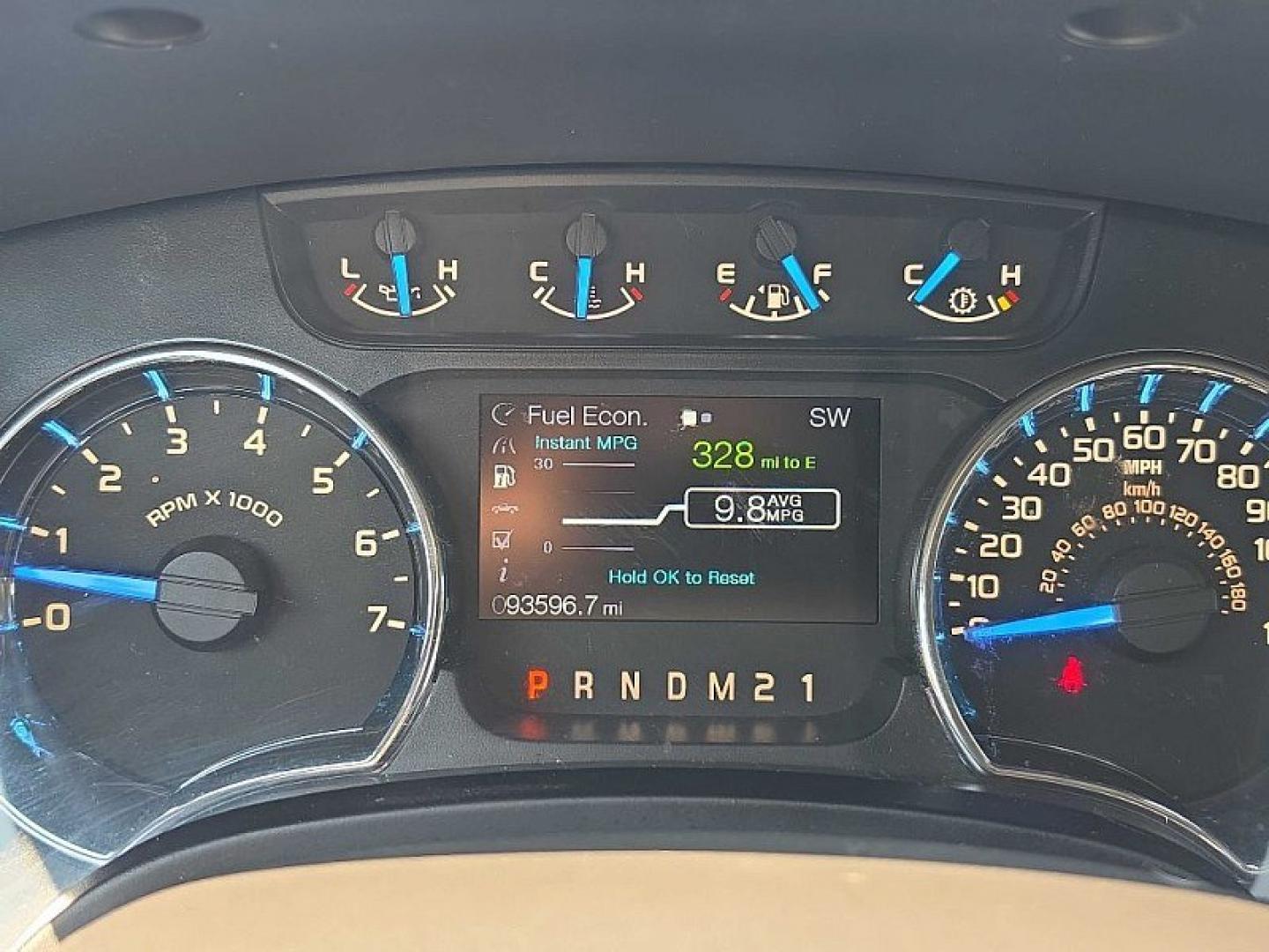2013 BLUE /GRAY Ford F-150 XLT SuperCrew 6.5-ft. Bed 4WD (1FTFW1EF2DF) with an 5.0L V8 engine, 6-Speed Automatic transmission, located at 3304 Woodville Road, Northwood, OH, 43619, (419) 210-8019, 41.612694, -83.480743 - Your #1 Destination for Auto Loans and mdash;No Matter Your Credit!At our dealership, we believe everyone deserves the opportunity to drive their dream car and mdash;whether you have good credit, bad credit, or no credit at all. With a wide selection of hundreds of cars, trucks, and SUVs, you'll fin- Photo#18