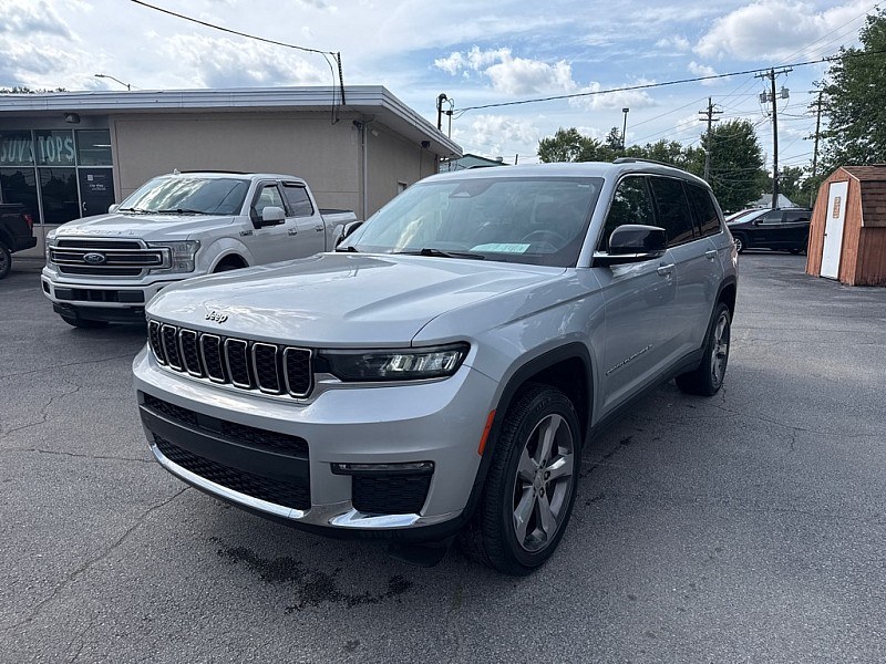 photo of 2021 Jeep Grand Cherokee Limited 4WD