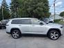 2021 SILVER Jeep Grand Cherokee Limited 4WD (1C4RJKBG8M8) with an 3.6L V6 DOHC 24V engine, 8A transmission, located at 3304 Woodville Road, Northwood, OH, 43619, (419) 210-8019, 41.612694, -83.480743 - Your #1 Destination for Auto Loans and mdash;No Matter Your Credit!At our dealership, we believe everyone deserves the opportunity to drive their dream car and mdash;whether you have good credit, bad credit, or no credit at all. With a wide selection of hundreds of cars, trucks, and SUVs, you'll fin- Photo#5