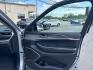 2021 SILVER Jeep Grand Cherokee Limited 4WD (1C4RJKBG8M8) with an 3.6L V6 DOHC 24V engine, 8A transmission, located at 3304 Woodville Road, Northwood, OH, 43619, (419) 210-8019, 41.612694, -83.480743 - Your #1 Destination for Auto Loans and mdash;No Matter Your Credit!At our dealership, we believe everyone deserves the opportunity to drive their dream car and mdash;whether you have good credit, bad credit, or no credit at all. With a wide selection of hundreds of cars, trucks, and SUVs, you'll fin- Photo#17