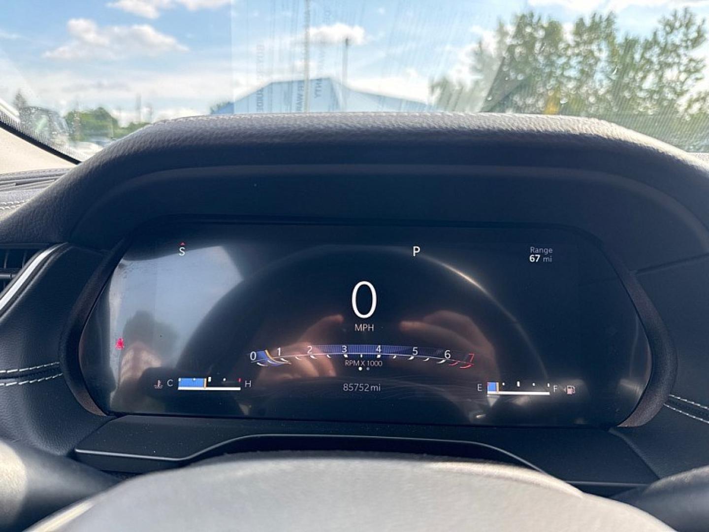 2021 SILVER Jeep Grand Cherokee Limited 4WD (1C4RJKBG8M8) with an 3.6L V6 DOHC 24V engine, 8A transmission, located at 3304 Woodville Road, Northwood, OH, 43619, (419) 210-8019, 41.612694, -83.480743 - Your #1 Destination for Auto Loans and mdash;No Matter Your Credit!At our dealership, we believe everyone deserves the opportunity to drive their dream car and mdash;whether you have good credit, bad credit, or no credit at all. With a wide selection of hundreds of cars, trucks, and SUVs, you'll fin- Photo#20