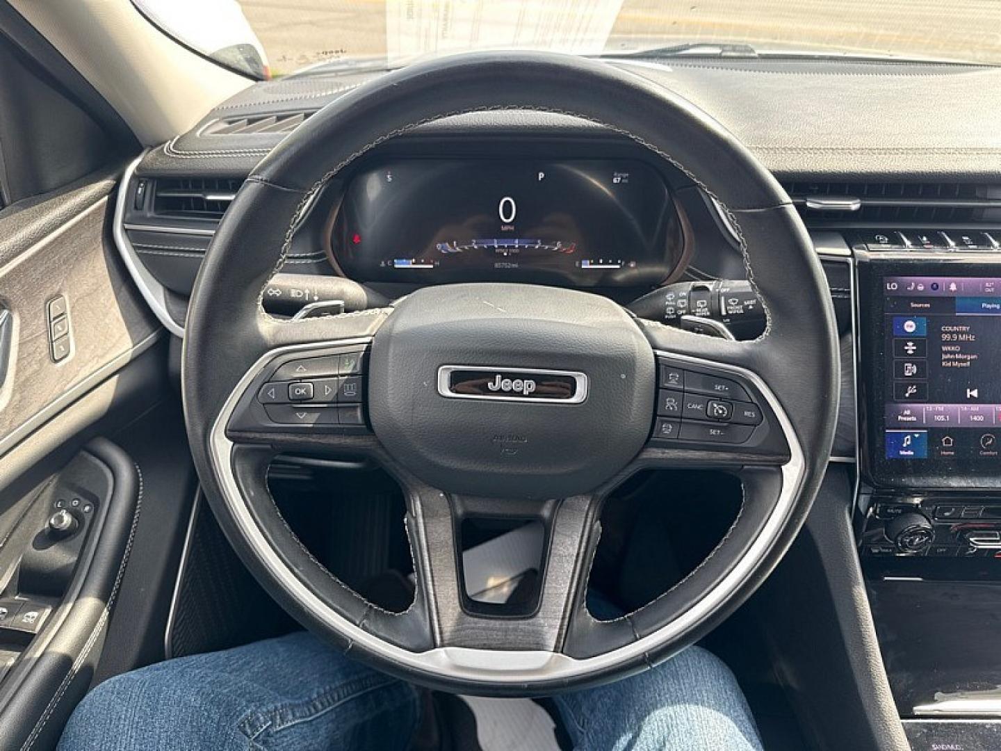 2021 SILVER Jeep Grand Cherokee Limited 4WD (1C4RJKBG8M8) with an 3.6L V6 DOHC 24V engine, 8A transmission, located at 3304 Woodville Road, Northwood, OH, 43619, (419) 210-8019, 41.612694, -83.480743 - Your #1 Destination for Auto Loans and mdash;No Matter Your Credit!At our dealership, we believe everyone deserves the opportunity to drive their dream car and mdash;whether you have good credit, bad credit, or no credit at all. With a wide selection of hundreds of cars, trucks, and SUVs, you'll fin- Photo#21
