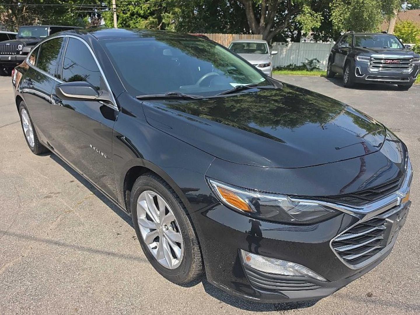 2019 BLACK /BLACK Chevrolet Malibu LT (1G1ZD5ST2KF) with an 1.5L L4 DOHC 16V engine, 6A transmission, located at 3304 Woodville Road, Northwood, OH, 43619, (419) 210-8019, 41.612694, -83.480743 - Your #1 Destination for Auto Loans and mdash;No Matter Your Credit!At our dealership, we believe everyone deserves the opportunity to drive their dream car and mdash;whether you have good credit, bad credit, or no credit at all. With a wide selection of hundreds of cars, trucks, and SUVs, you'll fin- Photo#6