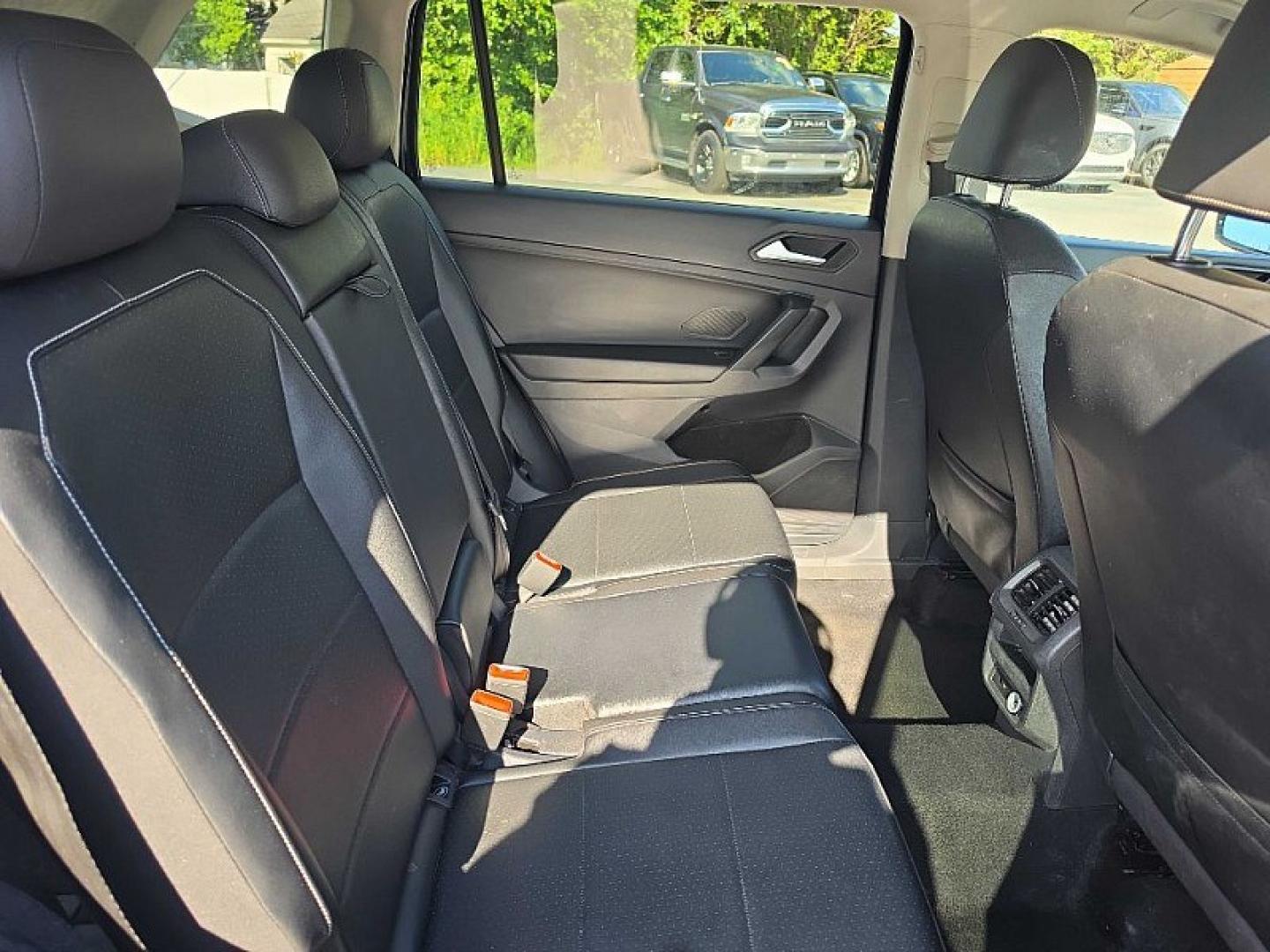 2021 BLUE /PUSHB Volkswagen Tiguan SE 4Motion AWD (3VV2B7AX0MM) with an 2.0L L4 DOHC 16V TURBO engine, 8A transmission, located at 3304 Woodville Road, Northwood, OH, 43619, (419) 210-8019, 41.612694, -83.480743 - Your #1 Destination for Auto Loans and mdash;No Matter Your Credit!At our dealership, we believe everyone deserves the opportunity to drive their dream car and mdash;whether you have good credit, bad credit, or no credit at all. With a wide selection of hundreds of cars, trucks, and SUVs, you'll fin- Photo#14