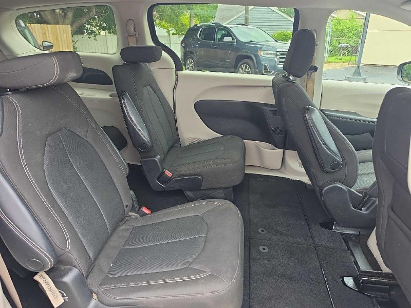 2022 GRAY /BLACK Chrysler Voyager LX (2C4RC1CG0NR) with an 3.6L V6 DOHC 24V engine, 9A transmission, located at 3304 Woodville Road, Northwood, OH, 43619, (419) 210-8019, 41.612694, -83.480743 - Your #1 Destination for Auto Loans and mdash;No Matter Your Credit!At our dealership, we believe everyone deserves the opportunity to drive their dream car and mdash;whether you have good credit, bad credit, or no credit at all. With a wide selection of hundreds of cars, trucks, and SUVs, you'll fin- Photo#36