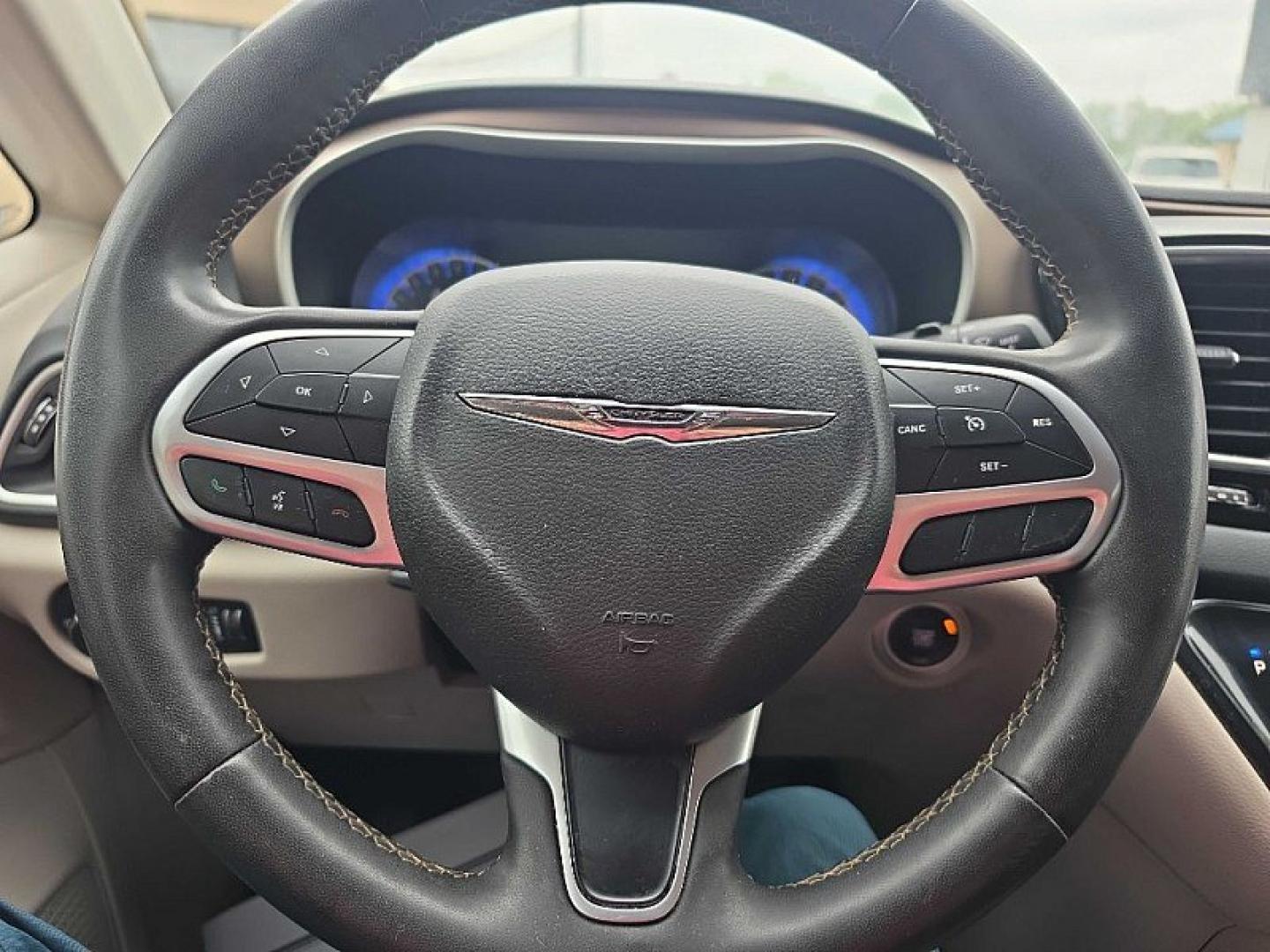 2022 GRAY /BLACK Chrysler Voyager LX (2C4RC1CG0NR) with an 3.6L V6 DOHC 24V engine, 9A transmission, located at 3304 Woodville Road, Northwood, OH, 43619, (419) 210-8019, 41.612694, -83.480743 - Your #1 Destination for Auto Loans and mdash;No Matter Your Credit!At our dealership, we believe everyone deserves the opportunity to drive their dream car and mdash;whether you have good credit, bad credit, or no credit at all. With a wide selection of hundreds of cars, trucks, and SUVs, you'll fin- Photo#66