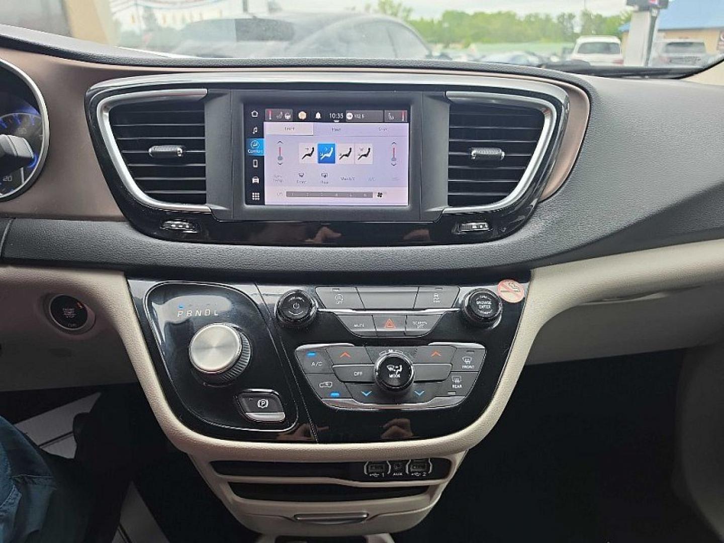 2022 GRAY /BLACK Chrysler Voyager LX (2C4RC1CG0NR) with an 3.6L V6 DOHC 24V engine, 9A transmission, located at 3304 Woodville Road, Northwood, OH, 43619, (419) 210-8019, 41.612694, -83.480743 - Your #1 Destination for Auto Loans and mdash;No Matter Your Credit!At our dealership, we believe everyone deserves the opportunity to drive their dream car and mdash;whether you have good credit, bad credit, or no credit at all. With a wide selection of hundreds of cars, trucks, and SUVs, you'll fin- Photo#67