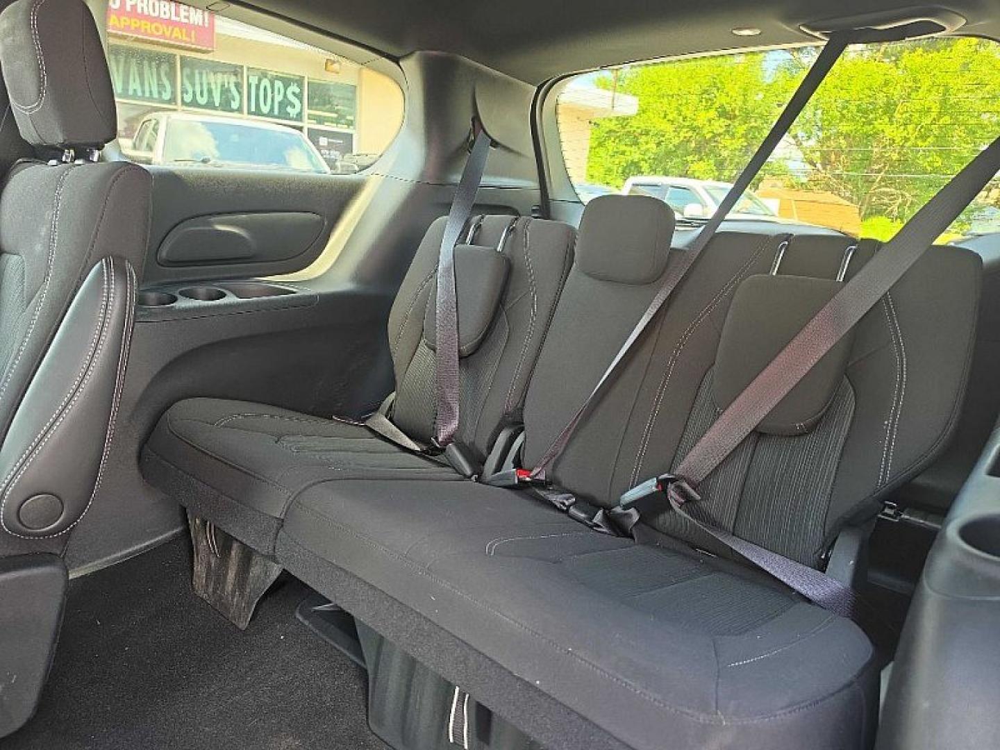2023 SILVER /BLACK Chrysler Pacifica Touring (2C4RC1FG1PR) with an 3.6L V6 DOHC 24V engine, 9A transmission, located at 3304 Woodville Road, Northwood, OH, 43619, (419) 210-8019, 41.612694, -83.480743 - Your #1 Destination for Auto Loans and mdash;No Matter Your Credit!At our dealership, we believe everyone deserves the opportunity to drive their dream car and mdash;whether you have good credit, bad credit, or no credit at all. With a wide selection of hundreds of cars, trucks, and SUVs, you'll fin- Photo#11