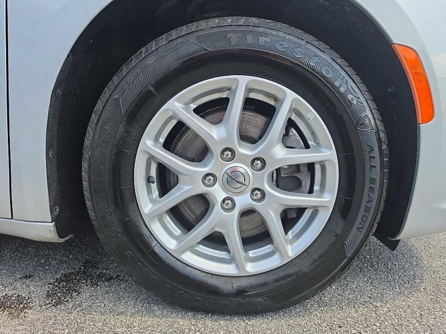 2023 SILVER /BLACK Chrysler Pacifica Touring (2C4RC1FG1PR) with an 3.6L V6 DOHC 24V engine, 9A transmission, located at 3304 Woodville Road, Northwood, OH, 43619, (419) 210-8019, 41.612694, -83.480743 - Your #1 Destination for Auto Loans and mdash;No Matter Your Credit!At our dealership, we believe everyone deserves the opportunity to drive their dream car and mdash;whether you have good credit, bad credit, or no credit at all. With a wide selection of hundreds of cars, trucks, and SUVs, you'll fin- Photo#17