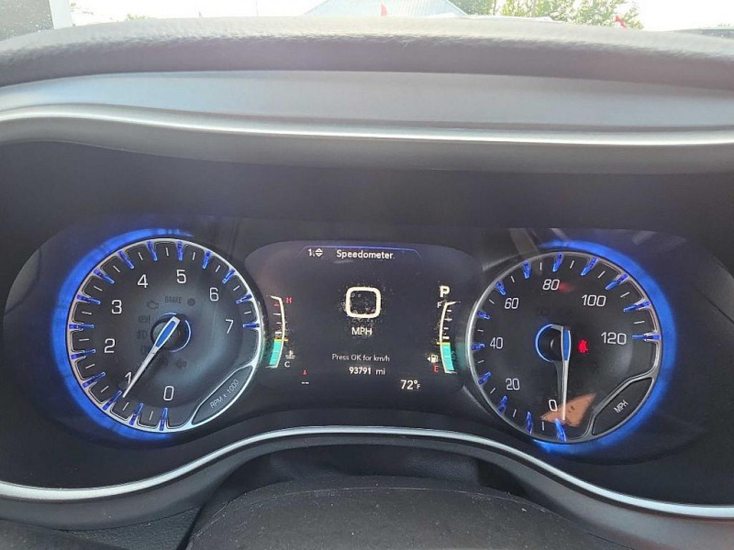 2023 SILVER /BLACK Chrysler Pacifica Touring (2C4RC1FG1PR) with an 3.6L V6 DOHC 24V engine, 9A transmission, located at 3304 Woodville Road, Northwood, OH, 43619, (419) 210-8019, 41.612694, -83.480743 - Your #1 Destination for Auto Loans and mdash;No Matter Your Credit!At our dealership, we believe everyone deserves the opportunity to drive their dream car and mdash;whether you have good credit, bad credit, or no credit at all. With a wide selection of hundreds of cars, trucks, and SUVs, you'll fin- Photo#18