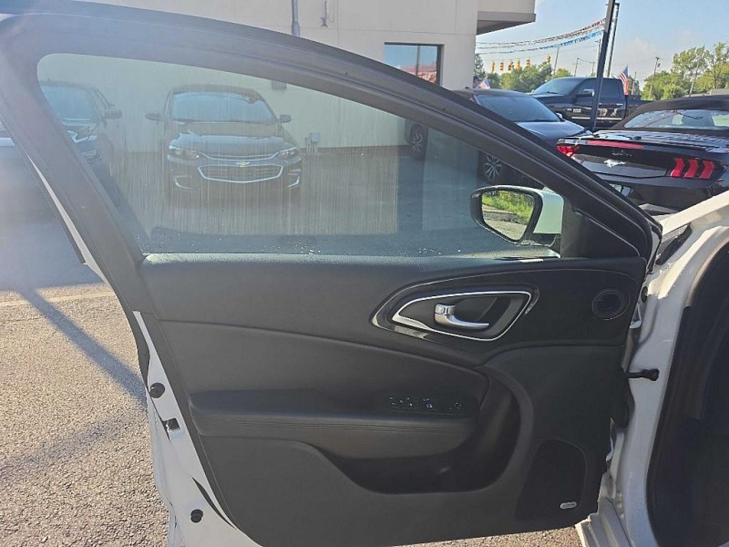 2016 WHITE /BLACK Chrysler 200 C (1C3CCCCG9GN) with an 3.6L V6 DOHC 24V FFV engine, 9A transmission, located at 3304 Woodville Road, Northwood, OH, 43619, (419) 210-8019, 41.612694, -83.480743 - Your #1 Destination for Auto Loans and mdash;No Matter Your Credit!At our dealership, we believe everyone deserves the opportunity to drive their dream car and mdash;whether you have good credit, bad credit, or no credit at all. With a wide selection of hundreds of cars, trucks, and SUVs, you'll fin- Photo#8