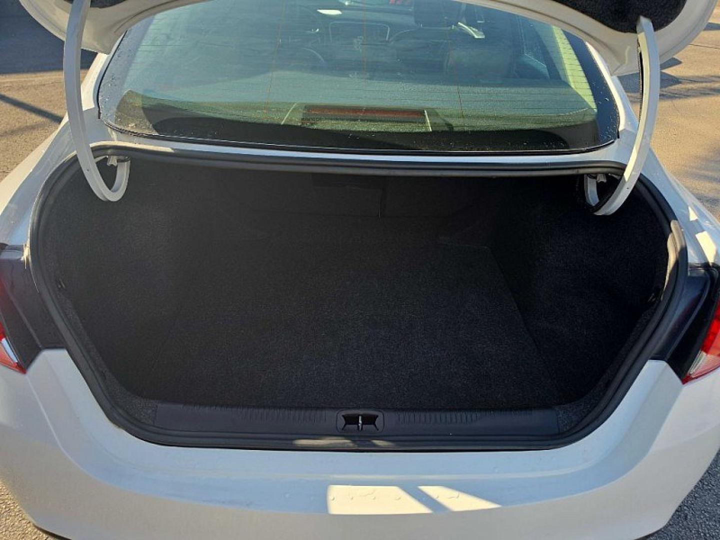 2016 WHITE /BLACK Chrysler 200 C (1C3CCCCG9GN) with an 3.6L V6 DOHC 24V FFV engine, 9A transmission, located at 3304 Woodville Road, Northwood, OH, 43619, (419) 210-8019, 41.612694, -83.480743 - Your #1 Destination for Auto Loans and mdash;No Matter Your Credit!At our dealership, we believe everyone deserves the opportunity to drive their dream car and mdash;whether you have good credit, bad credit, or no credit at all. With a wide selection of hundreds of cars, trucks, and SUVs, you'll fin- Photo#12