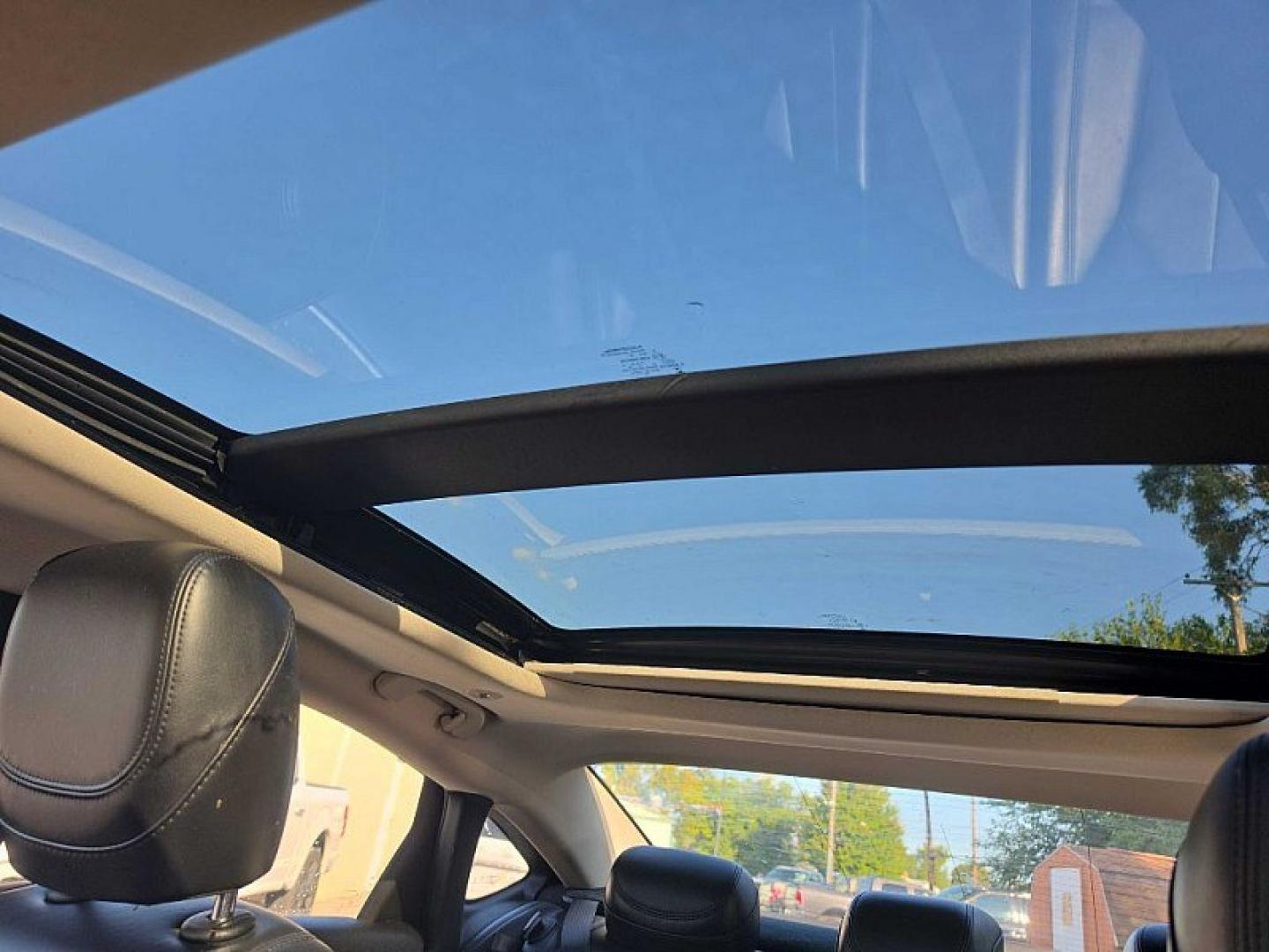 2016 WHITE /BLACK Chrysler 200 C (1C3CCCCG9GN) with an 3.6L V6 DOHC 24V FFV engine, 9A transmission, located at 3304 Woodville Road, Northwood, OH, 43619, (419) 210-8019, 41.612694, -83.480743 - Your #1 Destination for Auto Loans and mdash;No Matter Your Credit!At our dealership, we believe everyone deserves the opportunity to drive their dream car and mdash;whether you have good credit, bad credit, or no credit at all. With a wide selection of hundreds of cars, trucks, and SUVs, you'll fin- Photo#21