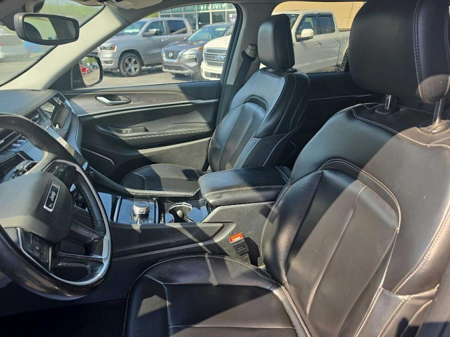 2023 GRAY /BLACK Jeep Grand Cherokee 4xe Limited (1C4RJYB62PC) with an 2.0L L4 DOHC 16V HYBRID engine, 8A transmission, located at 3304 Woodville Road, Northwood, OH, 43619, (419) 210-8019, 41.612694, -83.480743 - Your #1 Destination for Auto Loans and mdash;No Matter Your Credit!At our dealership, we believe everyone deserves the opportunity to drive their dream car and mdash;whether you have good credit, bad credit, or no credit at all. With a wide selection of hundreds of cars, trucks, and SUVs, you'll fin- Photo#9