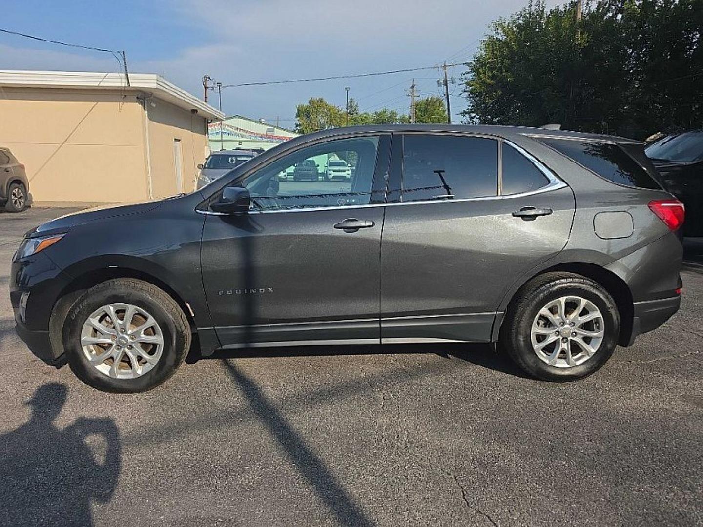 2019 GRAY /BLACK Chevrolet Equinox LT AWD (2GNAXUEV8K6) with an 1.5L L4 DOHC 16V TURBO engine, 6A transmission, located at 3304 Woodville Road, Northwood, OH, 43619, (419) 210-8019, 41.612694, -83.480743 - Your #1 Destination for Auto Loans and mdash;No Matter Your Credit!At our dealership, we believe everyone deserves the opportunity to drive their dream car and mdash;whether you have good credit, bad credit, or no credit at all. With a wide selection of hundreds of cars, trucks, and SUVs, you'll fin- Photo#4