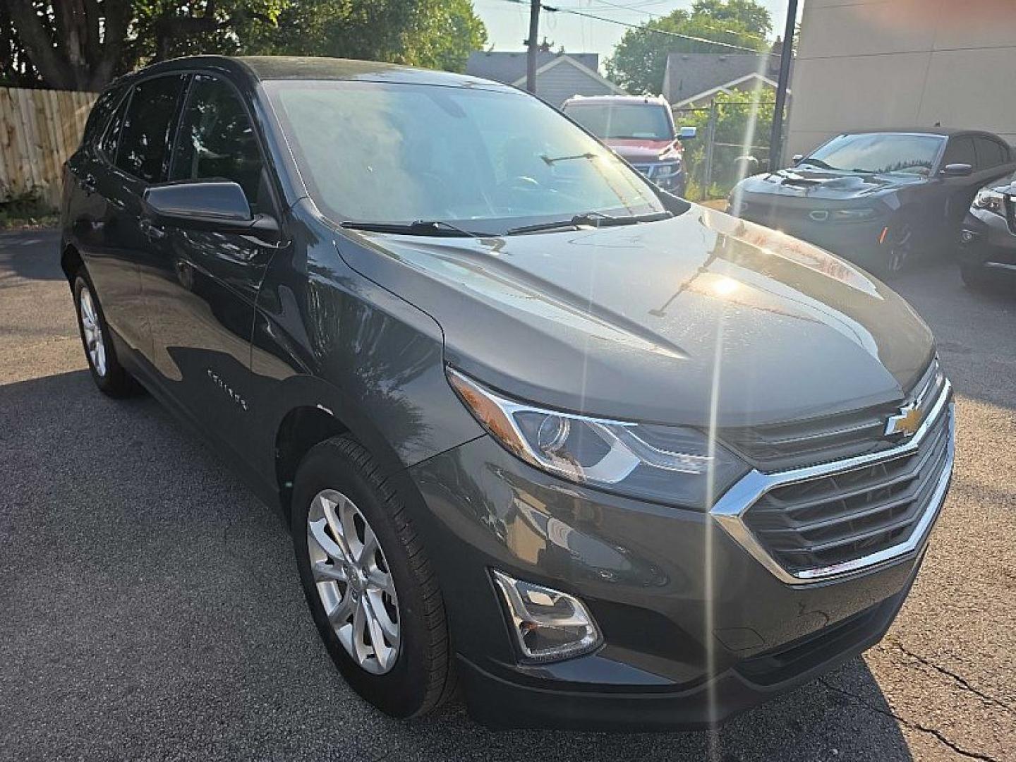 2019 GRAY /BLACK Chevrolet Equinox LT AWD (2GNAXUEV8K6) with an 1.5L L4 DOHC 16V TURBO engine, 6A transmission, located at 3304 Woodville Road, Northwood, OH, 43619, (419) 210-8019, 41.612694, -83.480743 - Your #1 Destination for Auto Loans and mdash;No Matter Your Credit!At our dealership, we believe everyone deserves the opportunity to drive their dream car and mdash;whether you have good credit, bad credit, or no credit at all. With a wide selection of hundreds of cars, trucks, and SUVs, you'll fin- Photo#6