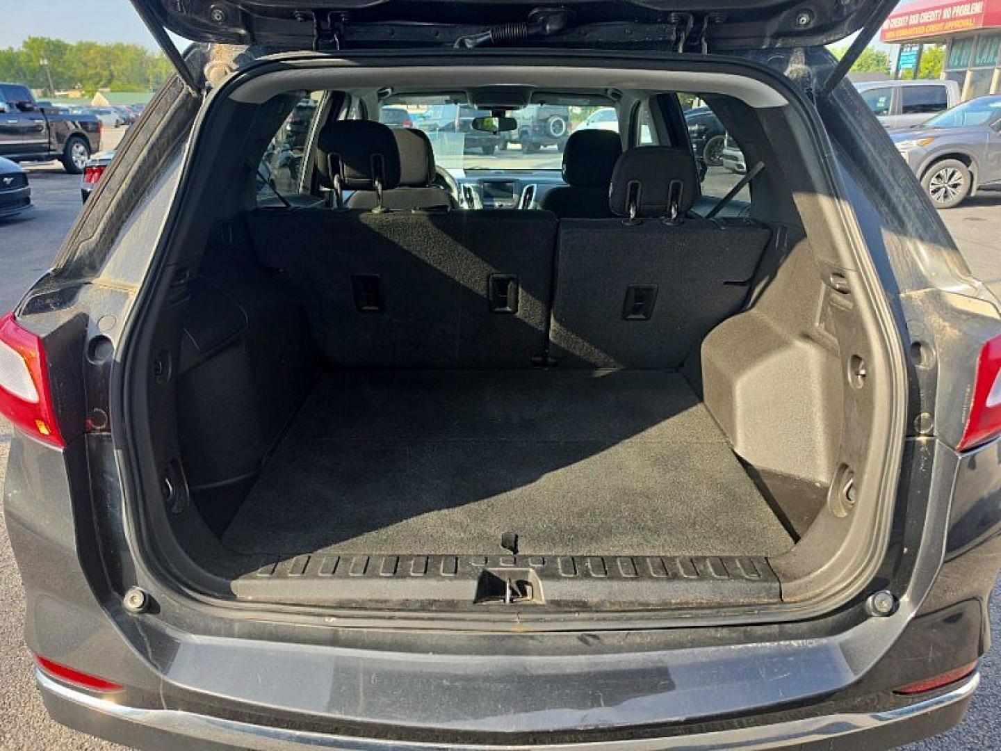 2019 GRAY /BLACK Chevrolet Equinox LT AWD (2GNAXUEV8K6) with an 1.5L L4 DOHC 16V TURBO engine, 6A transmission, located at 3304 Woodville Road, Northwood, OH, 43619, (419) 210-8019, 41.612694, -83.480743 - Your #1 Destination for Auto Loans and mdash;No Matter Your Credit!At our dealership, we believe everyone deserves the opportunity to drive their dream car and mdash;whether you have good credit, bad credit, or no credit at all. With a wide selection of hundreds of cars, trucks, and SUVs, you'll fin- Photo#12