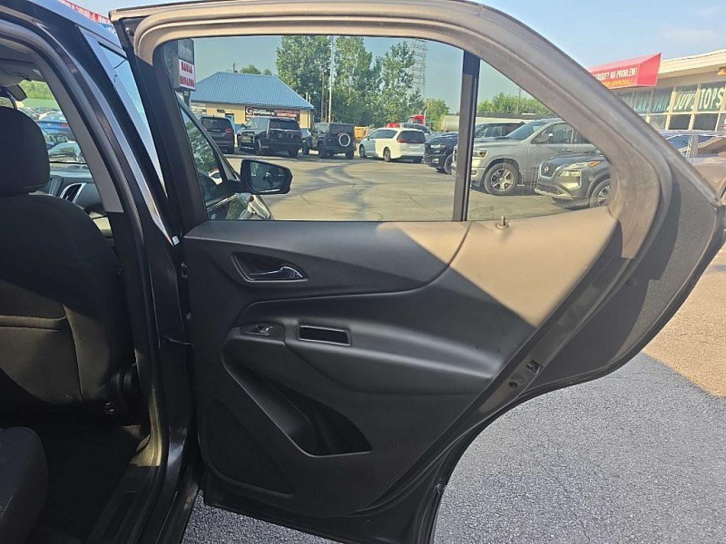 2019 GRAY /BLACK Chevrolet Equinox LT AWD (2GNAXUEV8K6) with an 1.5L L4 DOHC 16V TURBO engine, 6A transmission, located at 3304 Woodville Road, Northwood, OH, 43619, (419) 210-8019, 41.612694, -83.480743 - Your #1 Destination for Auto Loans and mdash;No Matter Your Credit!At our dealership, we believe everyone deserves the opportunity to drive their dream car and mdash;whether you have good credit, bad credit, or no credit at all. With a wide selection of hundreds of cars, trucks, and SUVs, you'll fin- Photo#13