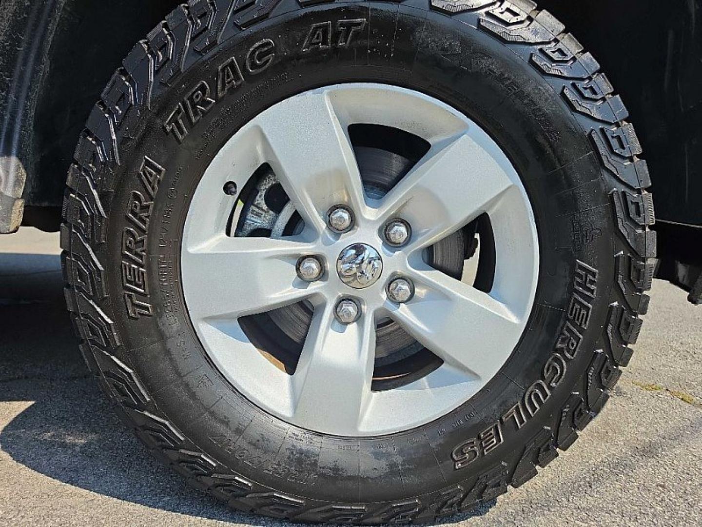 2017 GRAY /GRAY RAM 1500 SLT Quad Cab 4WD (1C6RR7GT7HS) with an 5.7L V8 OHV 16V engine, 8A transmission, located at 3304 Woodville Road, Northwood, OH, 43619, (419) 210-8019, 41.612694, -83.480743- Photo#17
