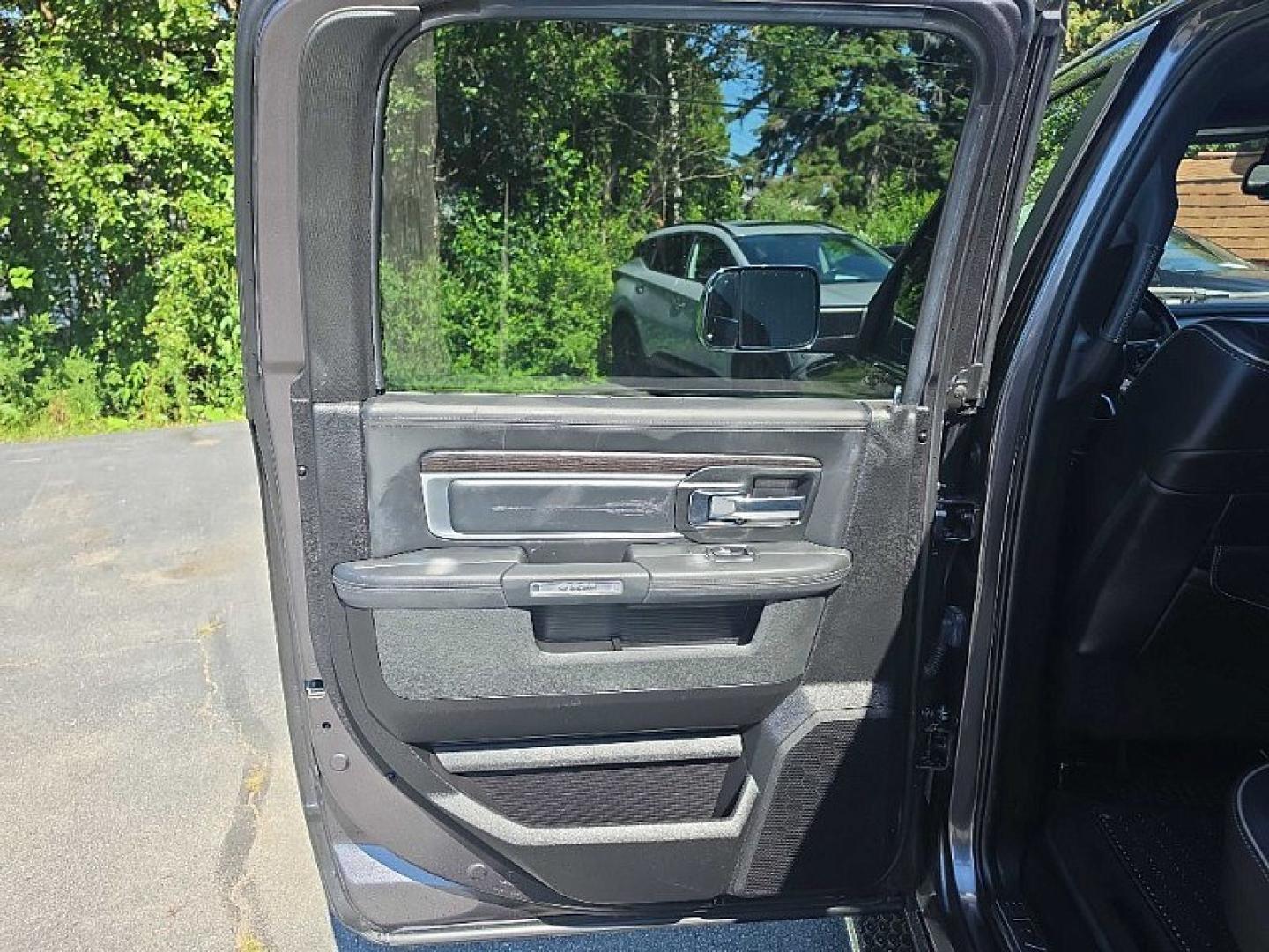 2016 GRAY /BLACK RAM 1500 Longhorn Crew Cab SWB 4WD (1C6RR7PT1GS) with an 5.7L V8 OHV 16V engine, 6A transmission, located at 3304 Woodville Road, Northwood, OH, 43619, (419) 210-8019, 41.612694, -83.480743 - Your #1 Destination for Auto Loans and mdash;No Matter Your Credit!At our dealership, we believe everyone deserves the opportunity to drive their dream car and mdash;whether you have good credit, bad credit, or no credit at all. With a wide selection of hundreds of cars, trucks, and SUVs, you'll fin- Photo#11