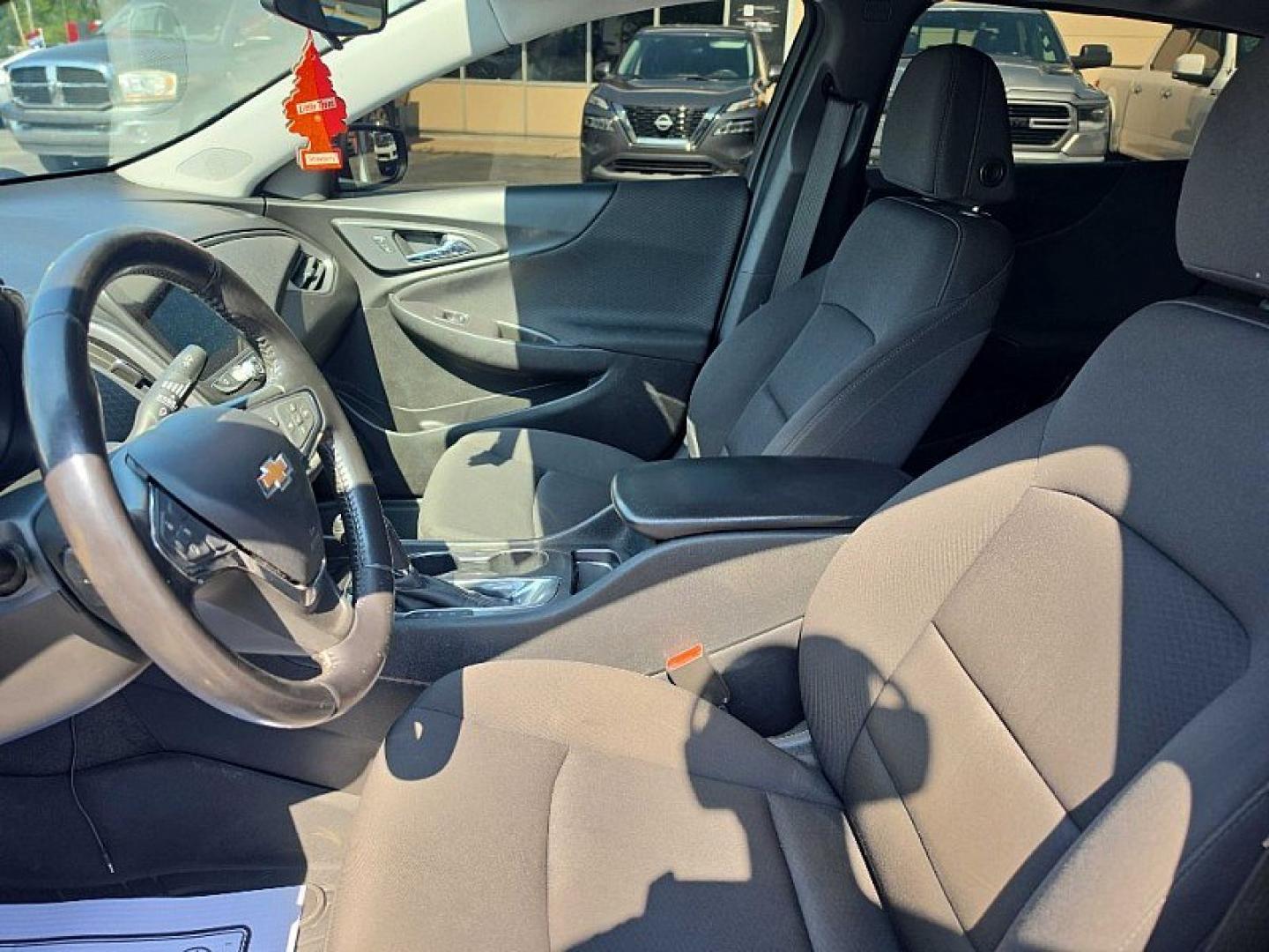 2020 BLACK /BLACK Chevrolet Malibu RS (1G1ZG5ST3LF) with an 1.5L L4 DOHC 16V engine, 6A transmission, located at 3304 Woodville Road, Northwood, OH, 43619, (419) 210-8019, 41.612694, -83.480743 - Your #1 Destination for Auto Loans and mdash;No Matter Your Credit!At our dealership, we believe everyone deserves the opportunity to drive their dream car and mdash;whether you have good credit, bad credit, or no credit at all. With a wide selection of hundreds of cars, trucks, and SUVs, you'll fin- Photo#9