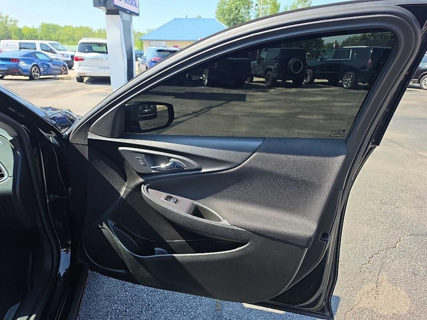2020 BLACK /BLACK Chevrolet Malibu RS (1G1ZG5ST3LF) with an 1.5L L4 DOHC 16V engine, 6A transmission, located at 3304 Woodville Road, Northwood, OH, 43619, (419) 210-8019, 41.612694, -83.480743 - Your #1 Destination for Auto Loans and mdash;No Matter Your Credit!At our dealership, we believe everyone deserves the opportunity to drive their dream car and mdash;whether you have good credit, bad credit, or no credit at all. With a wide selection of hundreds of cars, trucks, and SUVs, you'll fin- Photo#14
