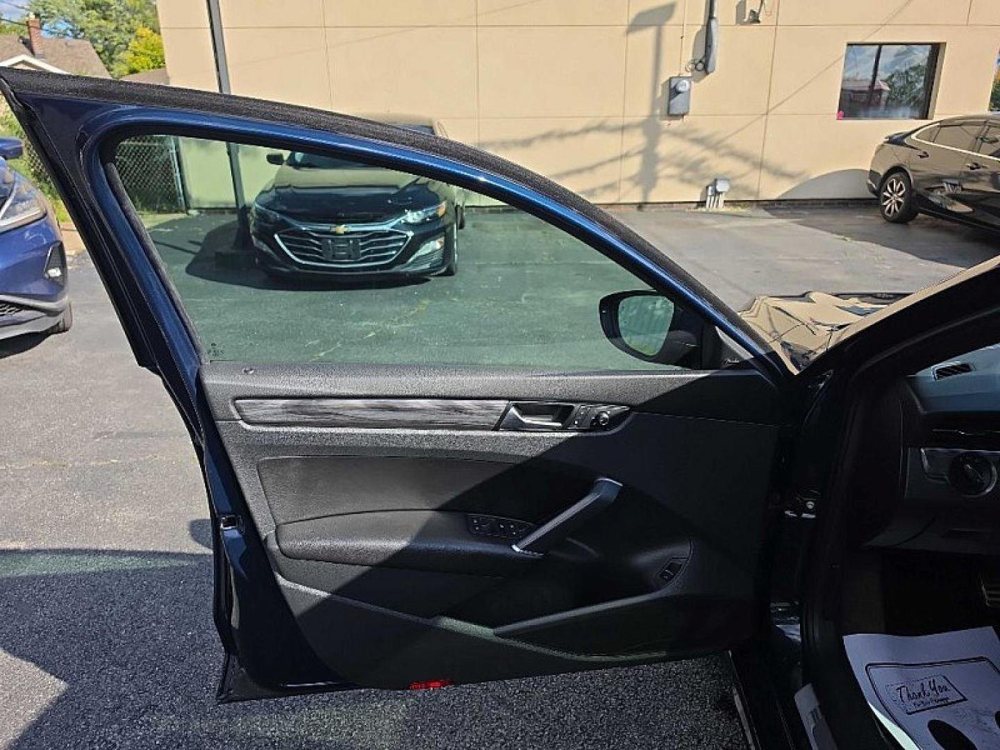 2022 BLUE /GRAY Volkswagen Passat R-Line (1VWMA7A3XNC) with an 2.0L L4 DOHC 16V engine, 6A transmission, located at 3304 Woodville Road, Northwood, OH, 43619, (419) 210-8019, 41.612694, -83.480743 - Your #1 Destination for Auto Loans and mdash;No Matter Your Credit!At our dealership, we believe everyone deserves the opportunity to drive their dream car and mdash;whether you have good credit, bad credit, or no credit at all. With a wide selection of hundreds of cars, trucks, and SUVs, you'll fin- Photo#8