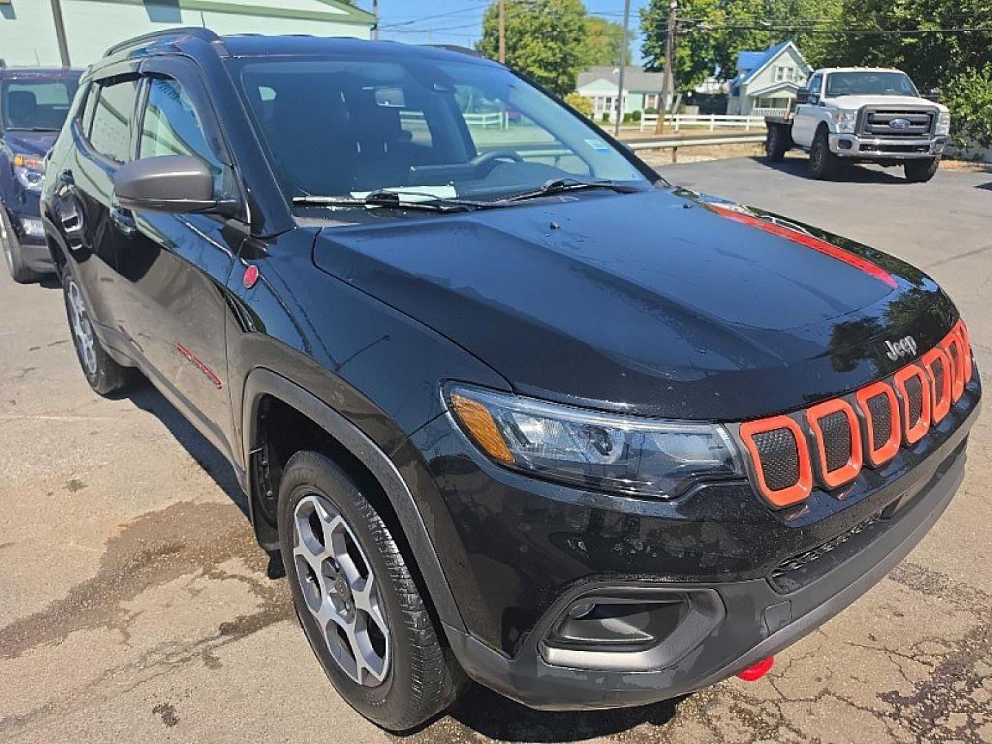 2022 BLACK /BLACK Jeep Compass Trailhawk 4WD (3C4NJDDB0NT) with an 2.4L L4 DOHC 16V engine, 9A transmission, located at 3304 Woodville Road, Northwood, OH, 43619, (419) 210-8019, 41.612694, -83.480743 - Your #1 Destination for Auto Loans and mdash;No Matter Your Credit!At our dealership, we believe everyone deserves the opportunity to drive their dream car and mdash;whether you have good credit, bad credit, or no credit at all. With a wide selection of hundreds of cars, trucks, and SUVs, you'll fin- Photo#6