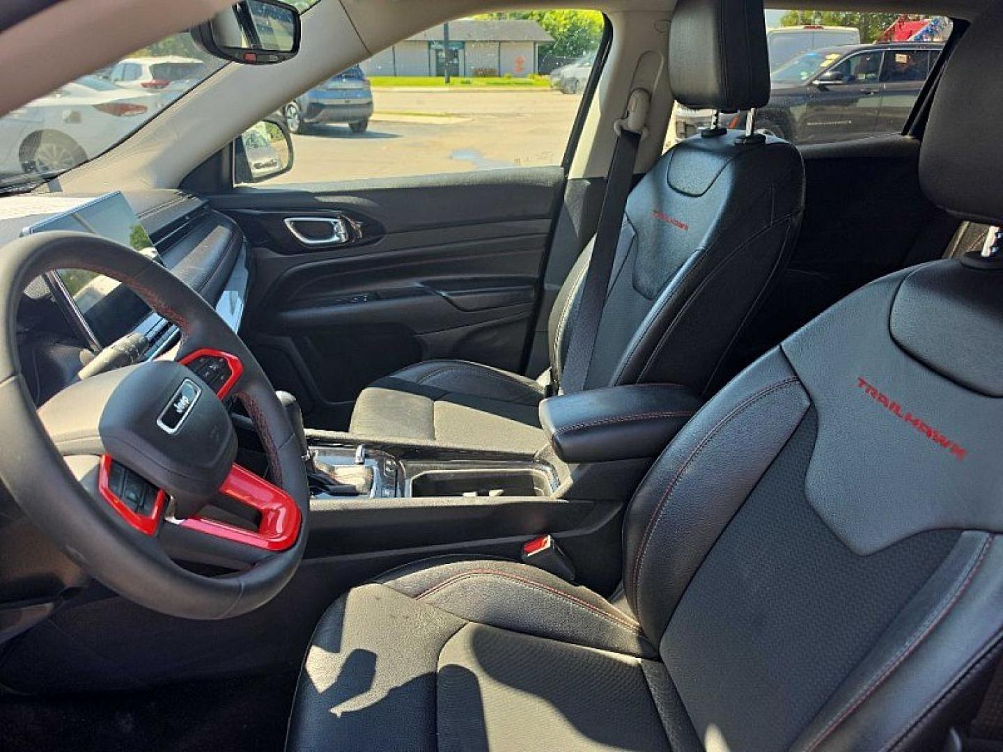 2022 BLACK /BLACK Jeep Compass Trailhawk 4WD (3C4NJDDB0NT) with an 2.4L L4 DOHC 16V engine, 9A transmission, located at 3304 Woodville Road, Northwood, OH, 43619, (419) 210-8019, 41.612694, -83.480743 - Your #1 Destination for Auto Loans and mdash;No Matter Your Credit!At our dealership, we believe everyone deserves the opportunity to drive their dream car and mdash;whether you have good credit, bad credit, or no credit at all. With a wide selection of hundreds of cars, trucks, and SUVs, you'll fin- Photo#9