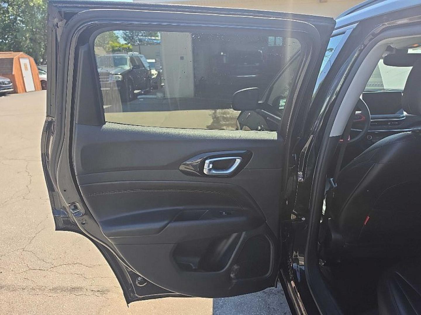 2022 BLACK /BLACK Jeep Compass Trailhawk 4WD (3C4NJDDB0NT) with an 2.4L L4 DOHC 16V engine, 9A transmission, located at 3304 Woodville Road, Northwood, OH, 43619, (419) 210-8019, 41.612694, -83.480743 - Your #1 Destination for Auto Loans and mdash;No Matter Your Credit!At our dealership, we believe everyone deserves the opportunity to drive their dream car and mdash;whether you have good credit, bad credit, or no credit at all. With a wide selection of hundreds of cars, trucks, and SUVs, you'll fin- Photo#10