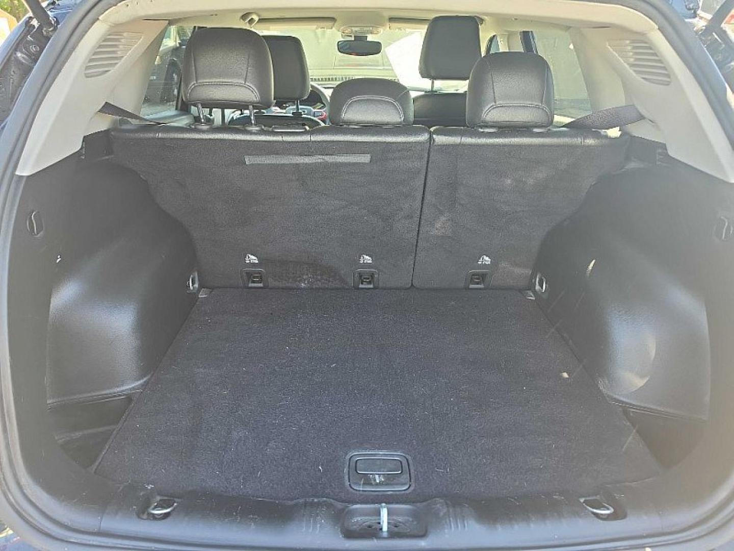 2022 BLACK /BLACK Jeep Compass Trailhawk 4WD (3C4NJDDB0NT) with an 2.4L L4 DOHC 16V engine, 9A transmission, located at 3304 Woodville Road, Northwood, OH, 43619, (419) 210-8019, 41.612694, -83.480743 - Your #1 Destination for Auto Loans and mdash;No Matter Your Credit!At our dealership, we believe everyone deserves the opportunity to drive their dream car and mdash;whether you have good credit, bad credit, or no credit at all. With a wide selection of hundreds of cars, trucks, and SUVs, you'll fin- Photo#12