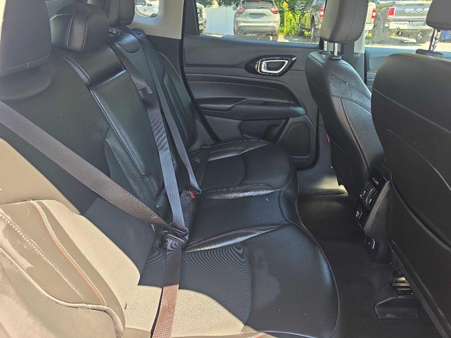 2022 BLACK /BLACK Jeep Compass Trailhawk 4WD (3C4NJDDB0NT) with an 2.4L L4 DOHC 16V engine, 9A transmission, located at 3304 Woodville Road, Northwood, OH, 43619, (419) 210-8019, 41.612694, -83.480743 - Your #1 Destination for Auto Loans and mdash;No Matter Your Credit!At our dealership, we believe everyone deserves the opportunity to drive their dream car and mdash;whether you have good credit, bad credit, or no credit at all. With a wide selection of hundreds of cars, trucks, and SUVs, you'll fin- Photo#14