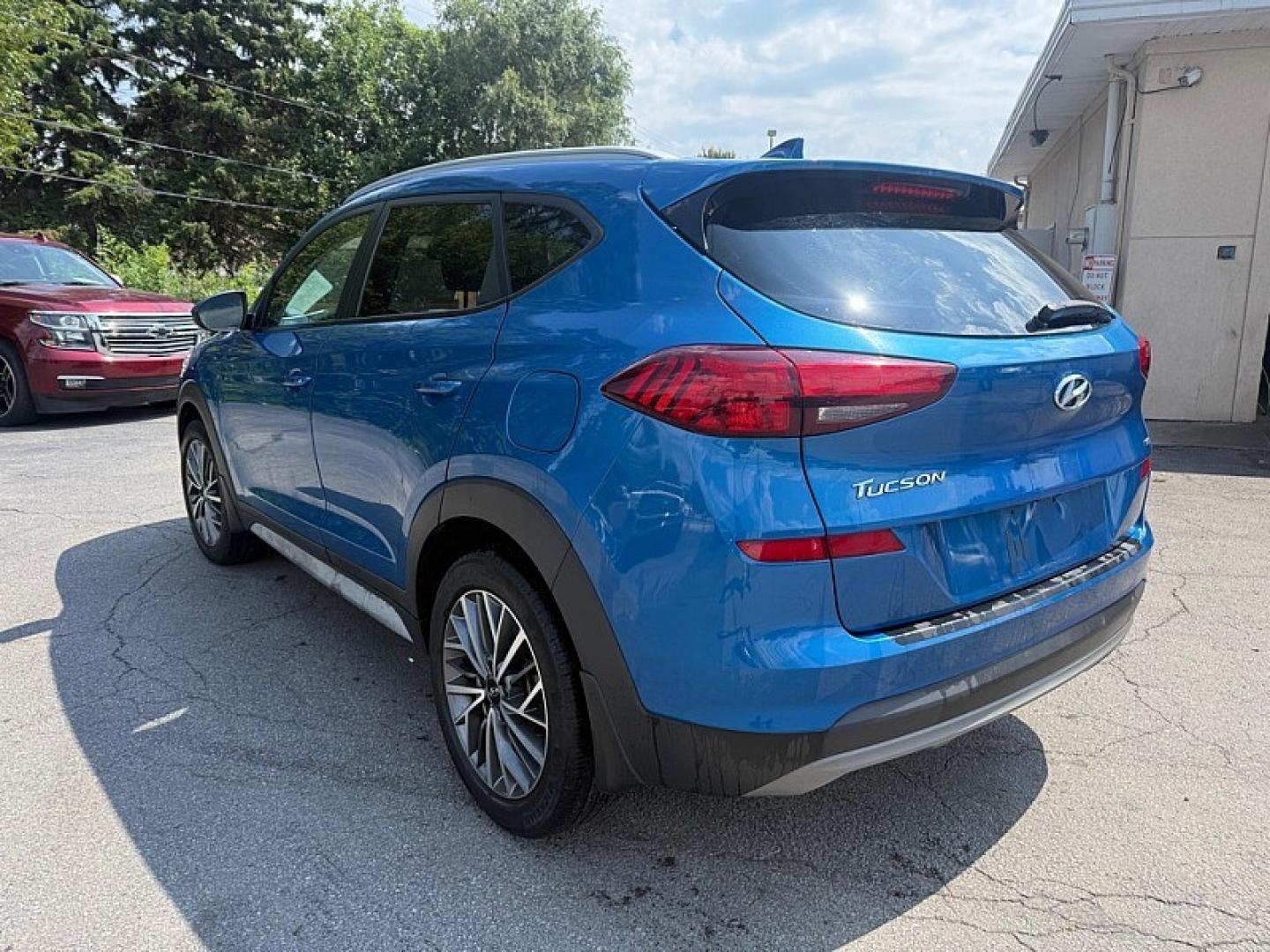 2019 BLUE /BLACK Hyundai Tucson Limited AWD (KM8J3CAL3KU) with an 2.4L L4 DOHC 16V engine, 6A transmission, located at 3304 Woodville Road, Northwood, OH, 43619, (419) 210-8019, 41.612694, -83.480743 - Your #1 Destination for Auto Loans and mdash;No Matter Your Credit!At our dealership, we believe everyone deserves the opportunity to drive their dream car and mdash;whether you have good credit, bad credit, or no credit at all. With a wide selection of hundreds of cars, trucks, and SUVs, you'll fin- Photo#2
