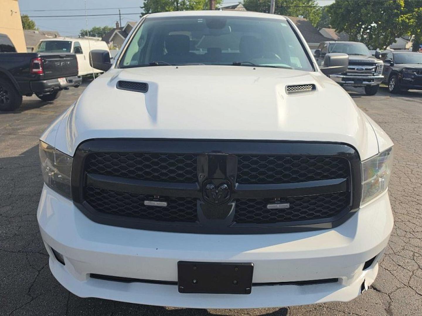 2022 WHITE /BLACK RAM 1500 Classic Tradesman Quad Cab 4WD (1C6RR7FGXNS) with an 3.6L V6 DOHC 24V FFV engine, 8A transmission, located at 3304 Woodville Road, Northwood, OH, 43619, (419) 210-8019, 41.612694, -83.480743 - Your #1 Destination for Auto Loans and mdash;No Matter Your Credit!At our dealership, we believe everyone deserves the opportunity to drive their dream car and mdash;whether you have good credit, bad credit, or no credit at all. With a wide selection of hundreds of cars, trucks, and SUVs, you'll fin- Photo#7