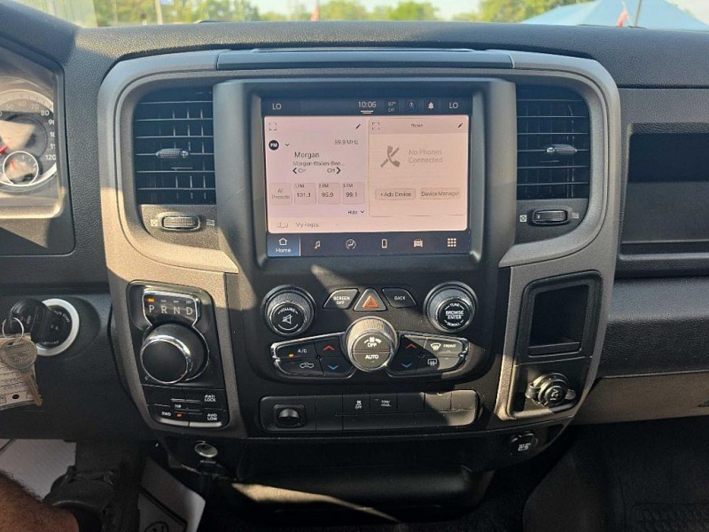 2022 WHITE /BLACK RAM 1500 Classic Tradesman Quad Cab 4WD (1C6RR7FGXNS) with an 3.6L V6 DOHC 24V FFV engine, 8A transmission, located at 3304 Woodville Road, Northwood, OH, 43619, (419) 210-8019, 41.612694, -83.480743 - Your #1 Destination for Auto Loans and mdash;No Matter Your Credit!At our dealership, we believe everyone deserves the opportunity to drive their dream car and mdash;whether you have good credit, bad credit, or no credit at all. With a wide selection of hundreds of cars, trucks, and SUVs, you'll fin- Photo#19