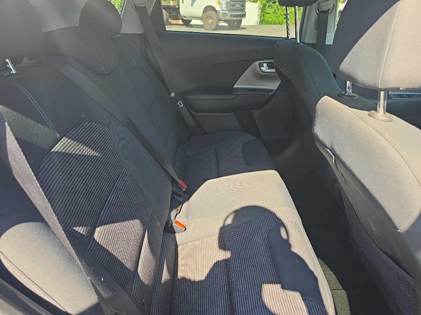 2022 GRAY /BLACK Kia Niro LX (KNDCB3LC5N5) with an 1.6L L4 DOHC 16V HYBRID engine, 6A transmission, located at 3304 Woodville Road, Northwood, OH, 43619, (419) 210-8019, 41.612694, -83.480743 - Your #1 Destination for Auto Loans and mdash;No Matter Your Credit!At our dealership, we believe everyone deserves the opportunity to drive their dream car and mdash;whether you have good credit, bad credit, or no credit at all. With a wide selection of hundreds of cars, trucks, and SUVs, you'll fin- Photo#14