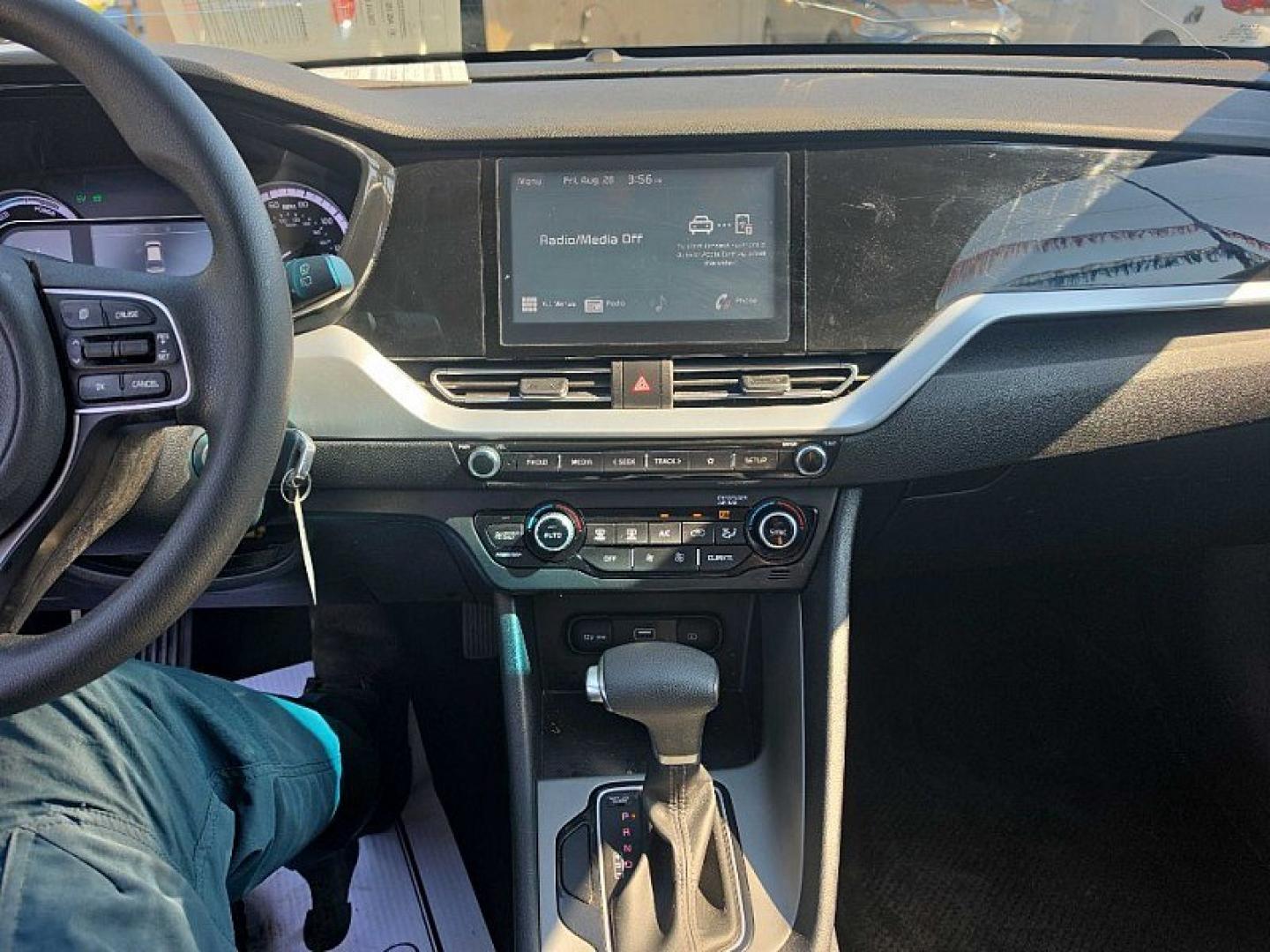 2022 GRAY /BLACK Kia Niro LX (KNDCB3LC5N5) with an 1.6L L4 DOHC 16V HYBRID engine, 6A transmission, located at 3304 Woodville Road, Northwood, OH, 43619, (419) 210-8019, 41.612694, -83.480743 - Your #1 Destination for Auto Loans and mdash;No Matter Your Credit!At our dealership, we believe everyone deserves the opportunity to drive their dream car and mdash;whether you have good credit, bad credit, or no credit at all. With a wide selection of hundreds of cars, trucks, and SUVs, you'll fin- Photo#20