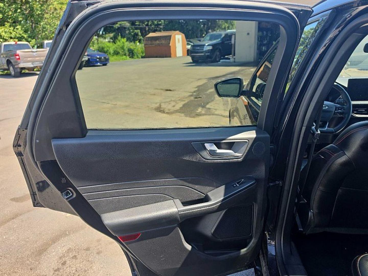 2023 BLACK /BLACK Ford Escape ST-Line Elite Hybrid AWD (1FMCU9PZ1PU) with an 2.5L L4 DOHC 16V HYBRID engine, 8A transmission, located at 3304 Woodville Road, Northwood, OH, 43619, (419) 210-8019, 41.612694, -83.480743 - Your #1 Destination for Auto Loans and mdash;No Matter Your Credit!At our dealership, we believe everyone deserves the opportunity to drive their dream car and mdash;whether you have good credit, bad credit, or no credit at all. With a wide selection of hundreds of cars, trucks, and SUVs, you'll fin- Photo#10