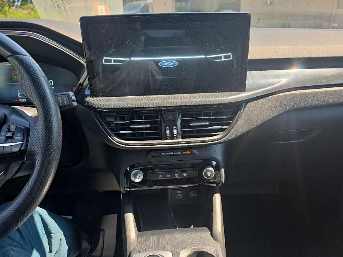 2023 BLACK /BLACK Ford Escape ST-Line Elite Hybrid AWD (1FMCU9PZ1PU) with an 2.5L L4 DOHC 16V HYBRID engine, 8A transmission, located at 3304 Woodville Road, Northwood, OH, 43619, (419) 210-8019, 41.612694, -83.480743 - Your #1 Destination for Auto Loans and mdash;No Matter Your Credit!At our dealership, we believe everyone deserves the opportunity to drive their dream car and mdash;whether you have good credit, bad credit, or no credit at all. With a wide selection of hundreds of cars, trucks, and SUVs, you'll fin- Photo#20