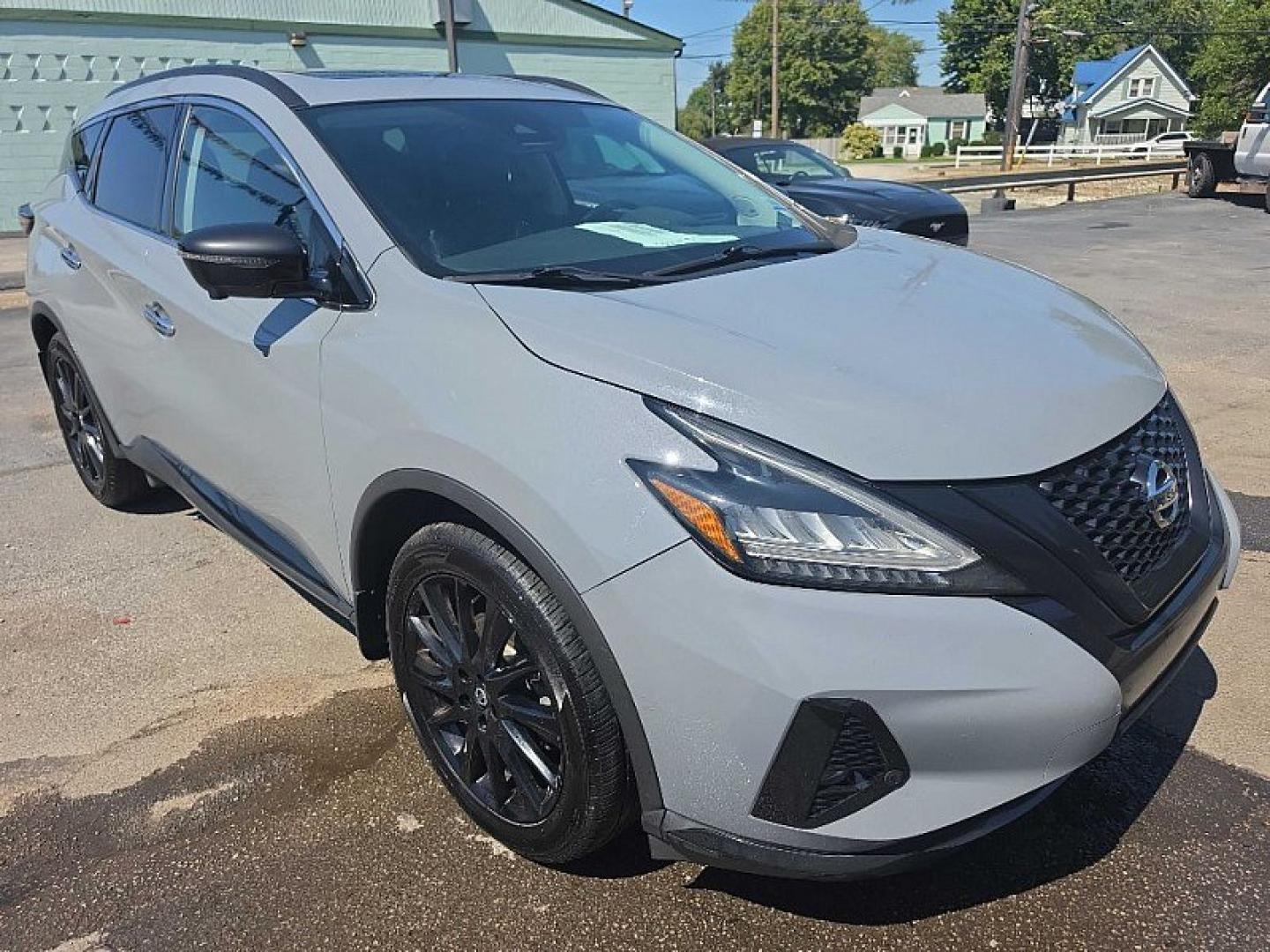 2021 GRAY /BLACK Nissan Murano SL AWD (5N1AZ2CS3MC) with an 3.5L V6 DOHC 24V engine, CVT transmission, located at 3304 Woodville Road, Northwood, OH, 43619, (419) 210-8019, 41.612694, -83.480743 - Your #1 Destination for Auto Loans and mdash;No Matter Your Credit!At our dealership, we believe everyone deserves the opportunity to drive their dream car and mdash;whether you have good credit, bad credit, or no credit at all. With a wide selection of hundreds of cars, trucks, and SUVs, you'll fin- Photo#6