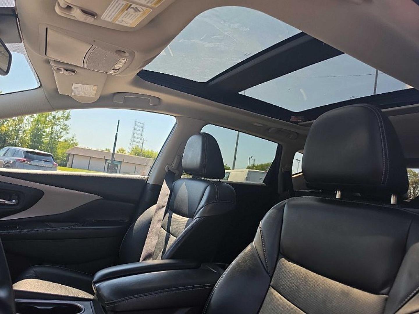 2021 GRAY /BLACK Nissan Murano SL AWD (5N1AZ2CS3MC) with an 3.5L V6 DOHC 24V engine, CVT transmission, located at 3304 Woodville Road, Northwood, OH, 43619, (419) 210-8019, 41.612694, -83.480743 - Your #1 Destination for Auto Loans and mdash;No Matter Your Credit!At our dealership, we believe everyone deserves the opportunity to drive their dream car and mdash;whether you have good credit, bad credit, or no credit at all. With a wide selection of hundreds of cars, trucks, and SUVs, you'll fin- Photo#10