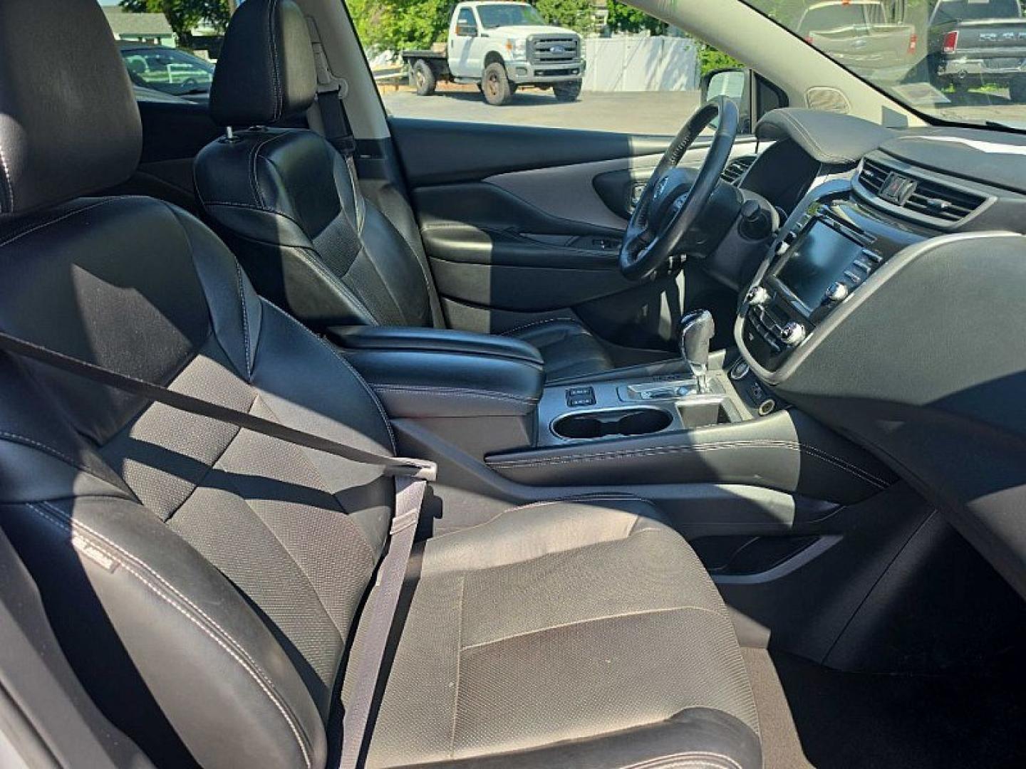 2021 GRAY /BLACK Nissan Murano SL AWD (5N1AZ2CS3MC) with an 3.5L V6 DOHC 24V engine, CVT transmission, located at 3304 Woodville Road, Northwood, OH, 43619, (419) 210-8019, 41.612694, -83.480743 - Your #1 Destination for Auto Loans and mdash;No Matter Your Credit!At our dealership, we believe everyone deserves the opportunity to drive their dream car and mdash;whether you have good credit, bad credit, or no credit at all. With a wide selection of hundreds of cars, trucks, and SUVs, you'll fin- Photo#18