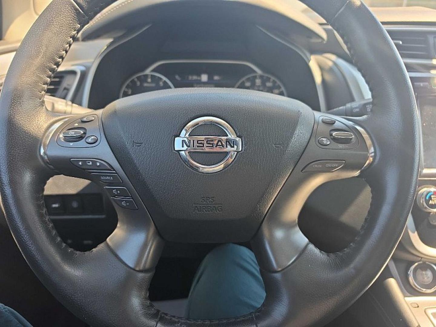 2021 GRAY /BLACK Nissan Murano SL AWD (5N1AZ2CS3MC) with an 3.5L V6 DOHC 24V engine, CVT transmission, located at 3304 Woodville Road, Northwood, OH, 43619, (419) 210-8019, 41.612694, -83.480743 - Your #1 Destination for Auto Loans and mdash;No Matter Your Credit!At our dealership, we believe everyone deserves the opportunity to drive their dream car and mdash;whether you have good credit, bad credit, or no credit at all. With a wide selection of hundreds of cars, trucks, and SUVs, you'll fin- Photo#21
