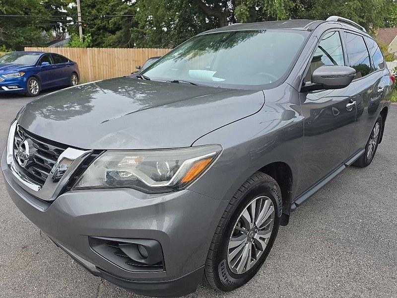 photo of 2019 Nissan Pathfinder S 4WD
