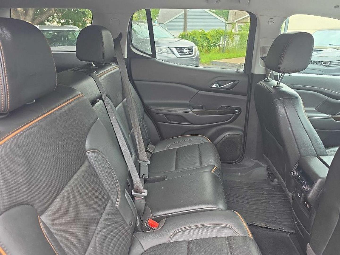 2021 WHITE /BLACK GMC Acadia SLE-2 FWD (1GKKNLLS6MZ) with an 3.6L V6 DOHC 24V engine, 6A transmission, located at 3304 Woodville Road, Northwood, OH, 43619, (419) 210-8019, 41.612694, -83.480743 - Your #1 Destination for Auto Loans and mdash;No Matter Your Credit!At our dealership, we believe everyone deserves the opportunity to drive their dream car and mdash;whether you have good credit, bad credit, or no credit at all. With a wide selection of hundreds of cars, trucks, and SUVs, you'll fin- Photo#15