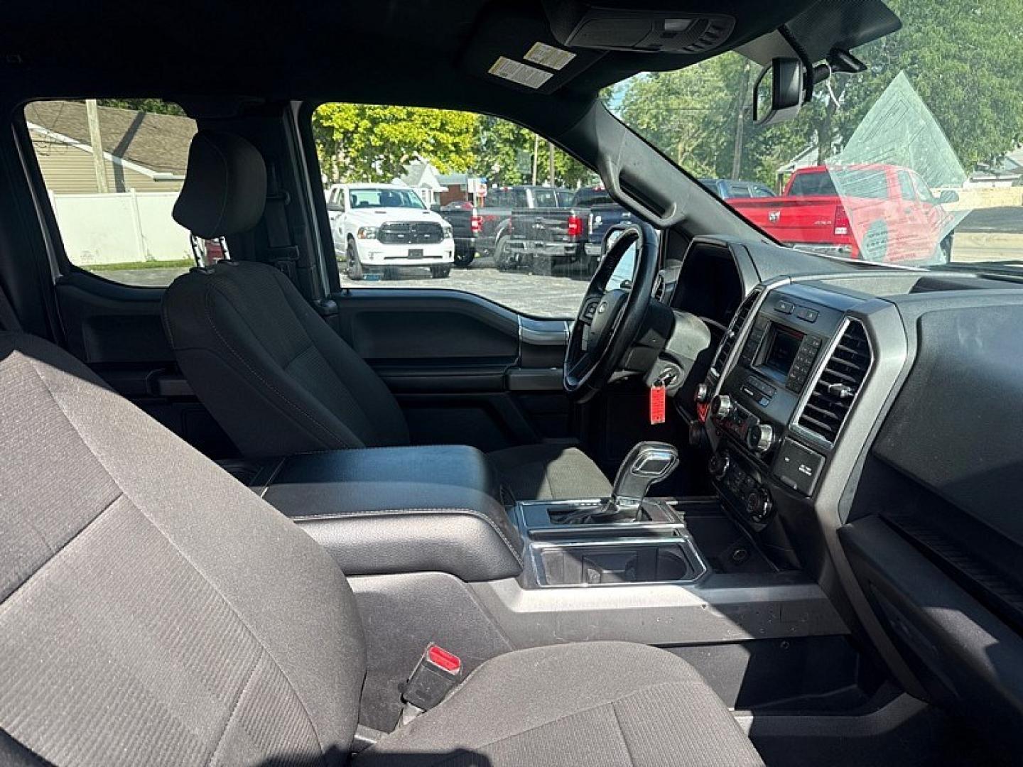 2016 SILVER /BLACK Ford F-150 XL SuperCab 6.5-ft. Bed 2WD (1FTEX1CP1GF) with an 2.7L V6 DOHC 24V engine, 6A transmission, located at 3304 Woodville Road, Northwood, OH, 43619, (419) 210-8019, 41.612694, -83.480743 - Your #1 Destination for Auto Loans and mdash;No Matter Your Credit!At our dealership, we believe everyone deserves the opportunity to drive their dream car and mdash;whether you have good credit, bad credit, or no credit at all. With a wide selection of hundreds of cars, trucks, and SUVs, you'll fin- Photo#16
