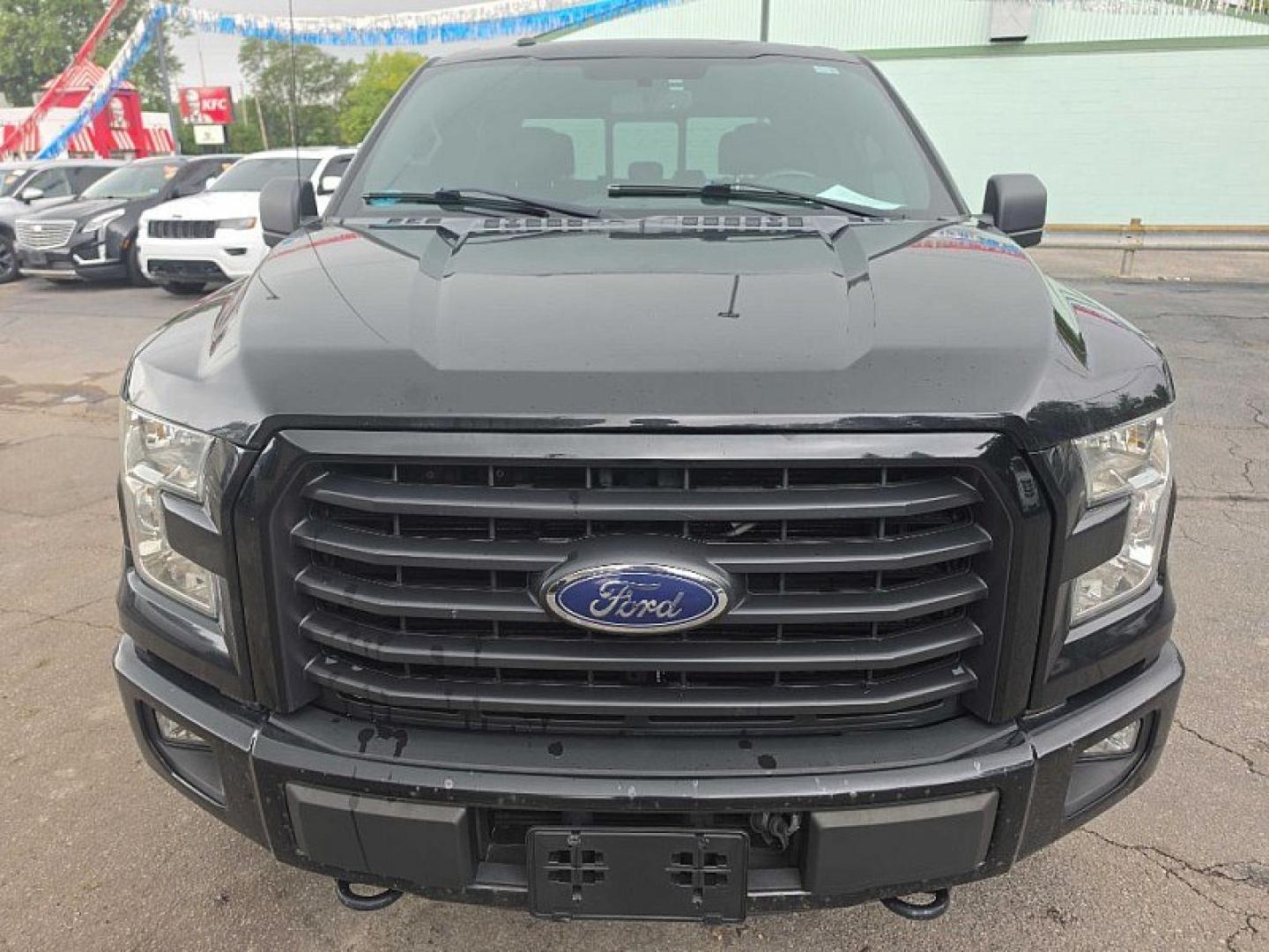2016 BLACK /BLACK Ford F-150 XLT SuperCrew 6.5-ft. Bed 4WD (1FTEW1EG7GF) with an 3.5L V6 TURBO engine, 6A transmission, located at 3304 Woodville Road, Northwood, OH, 43619, (419) 210-8019, 41.612694, -83.480743 - Your #1 Destination for Auto Loans and mdash;No Matter Your Credit!At our dealership, we believe everyone deserves the opportunity to drive their dream car and mdash;whether you have good credit, bad credit, or no credit at all. With a wide selection of hundreds of cars, trucks, and SUVs, you'll fin- Photo#7