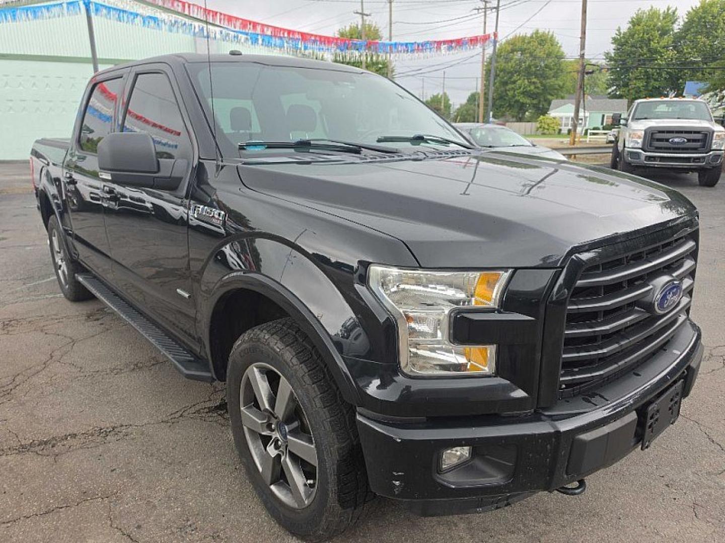 2016 BLACK /BLACK Ford F-150 XLT SuperCrew 6.5-ft. Bed 4WD (1FTEW1EG7GF) with an 3.5L V6 TURBO engine, 6A transmission, located at 3304 Woodville Road, Northwood, OH, 43619, (419) 210-8019, 41.612694, -83.480743 - Your #1 Destination for Auto Loans and mdash;No Matter Your Credit!At our dealership, we believe everyone deserves the opportunity to drive their dream car and mdash;whether you have good credit, bad credit, or no credit at all. With a wide selection of hundreds of cars, trucks, and SUVs, you'll fin- Photo#6