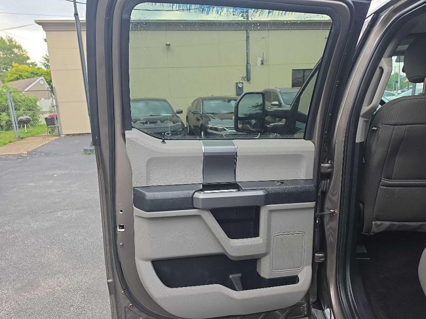 2018 GRAY /GRAY Ford F-150 XLT SuperCrew 5.5-ft. Bed 4WD (1FTFW1EG4JF) with an 3.5 V6 engine, 6A transmission, located at 3304 Woodville Road, Northwood, OH, 43619, (419) 210-8019, 41.612694, -83.480743 - Your #1 Destination for Auto Loans and mdash;No Matter Your Credit!At our dealership, we believe everyone deserves the opportunity to drive their dream car and mdash;whether you have good credit, bad credit, or no credit at all. With a wide selection of hundreds of cars, trucks, and SUVs, you'll fin- Photo#10